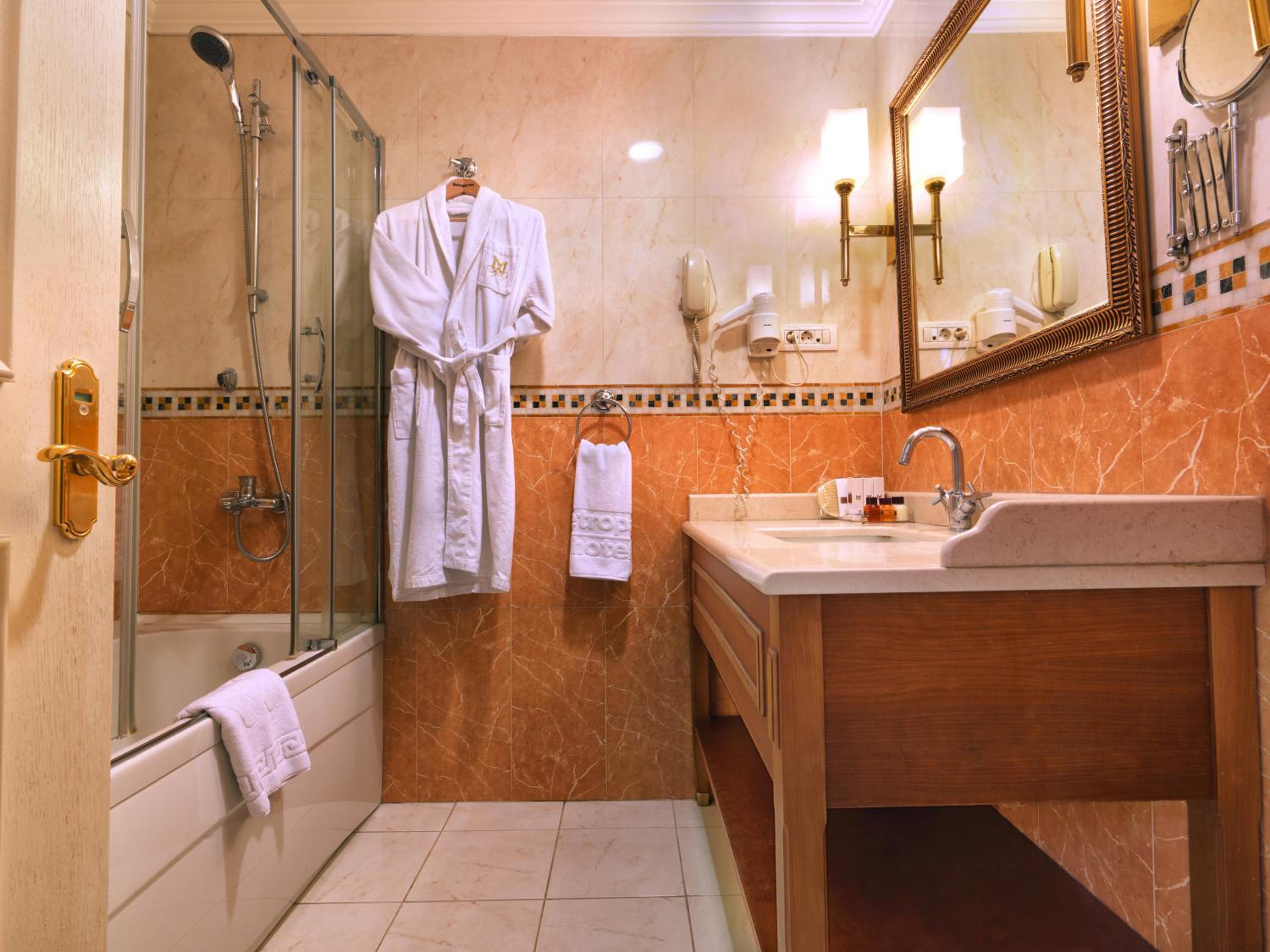 Taksim Metropark Hotel - Image 41