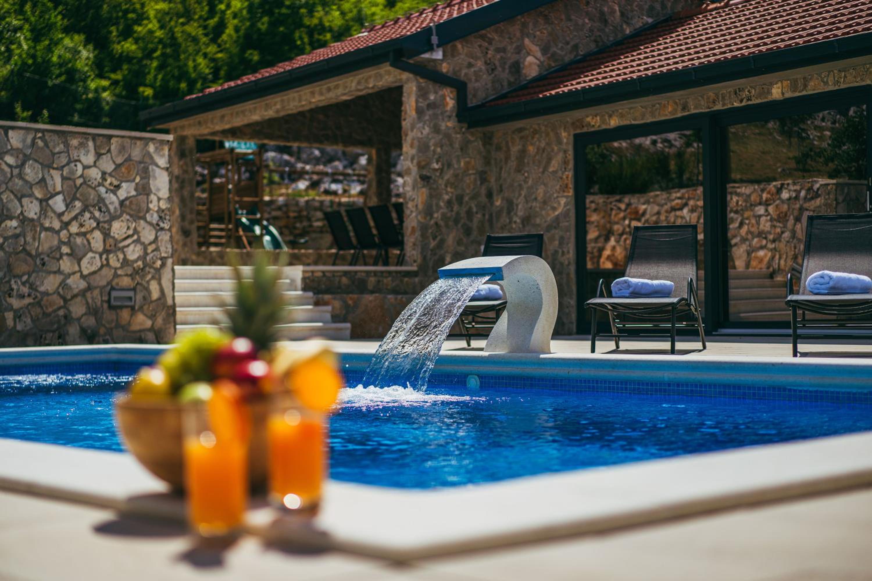 Villa on Stone view 5