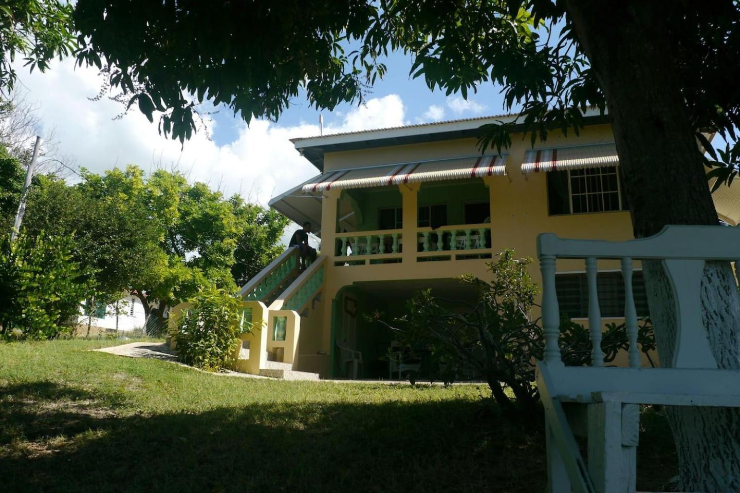 Rock Side Villa On the Beach view 2