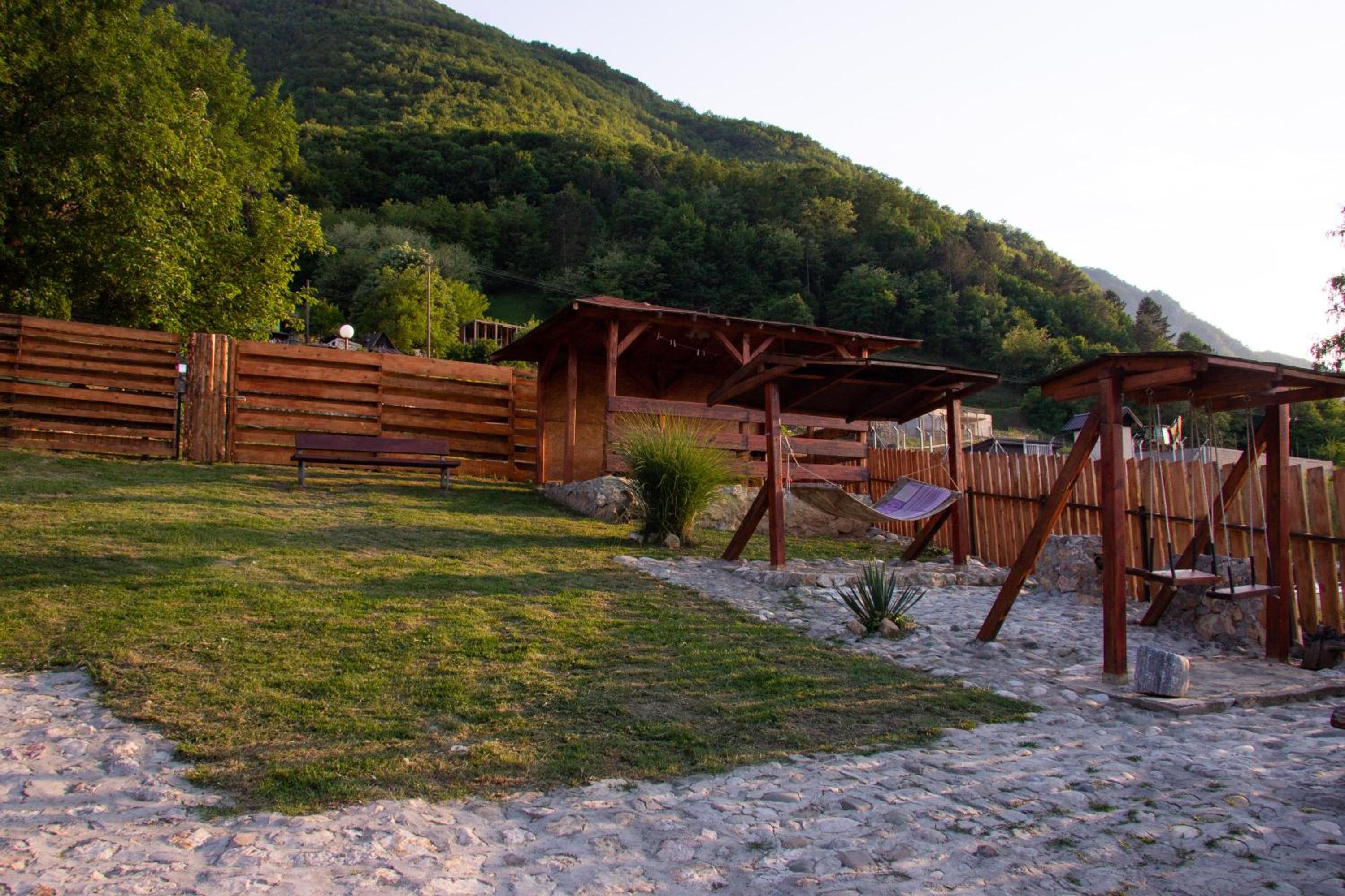 Photo 9