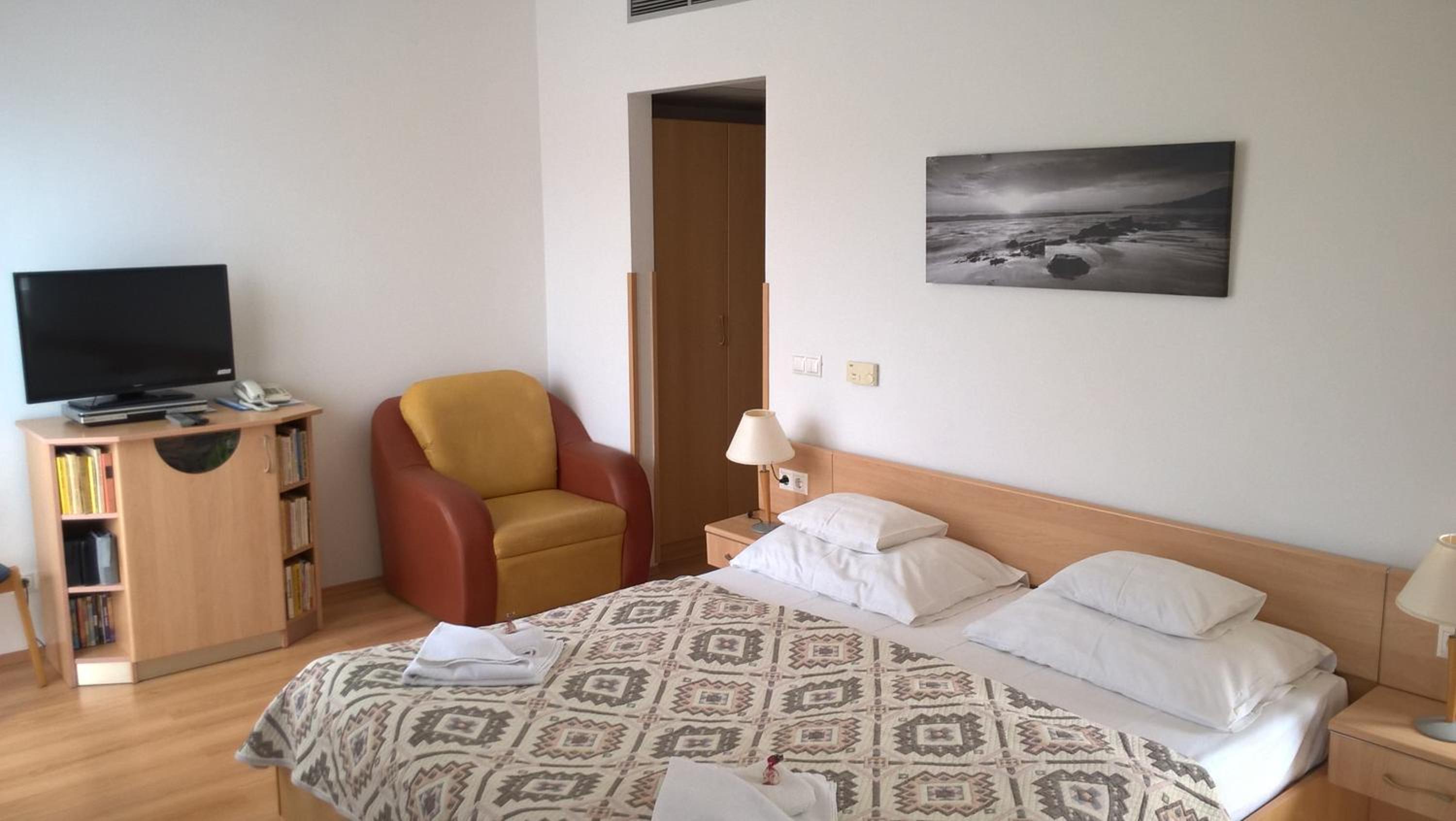 Photo 47