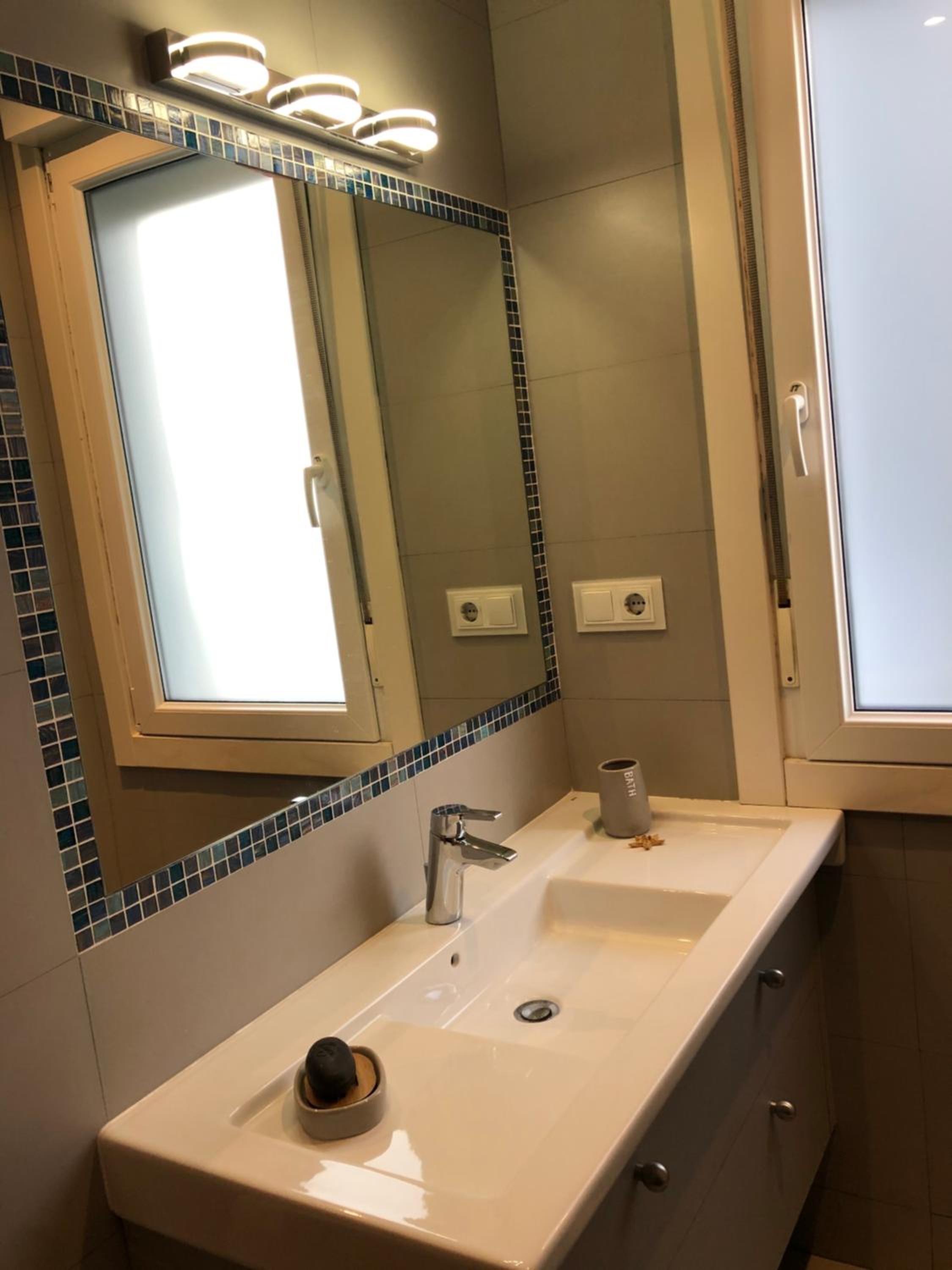 Apartamento BAIONA centro al lado parador y playa view 5
