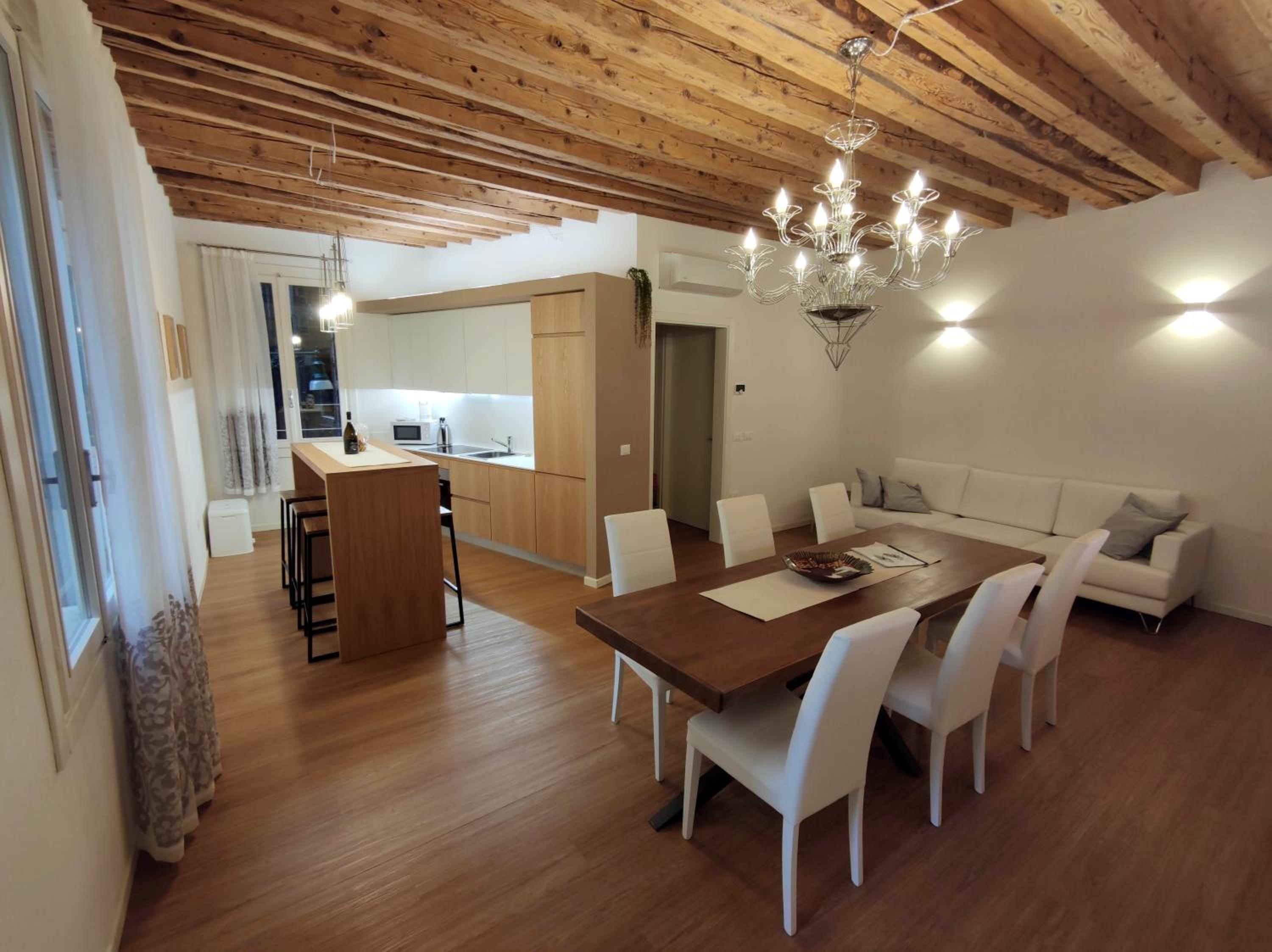 Deluxe 3 Bedroom Flat in Rialto