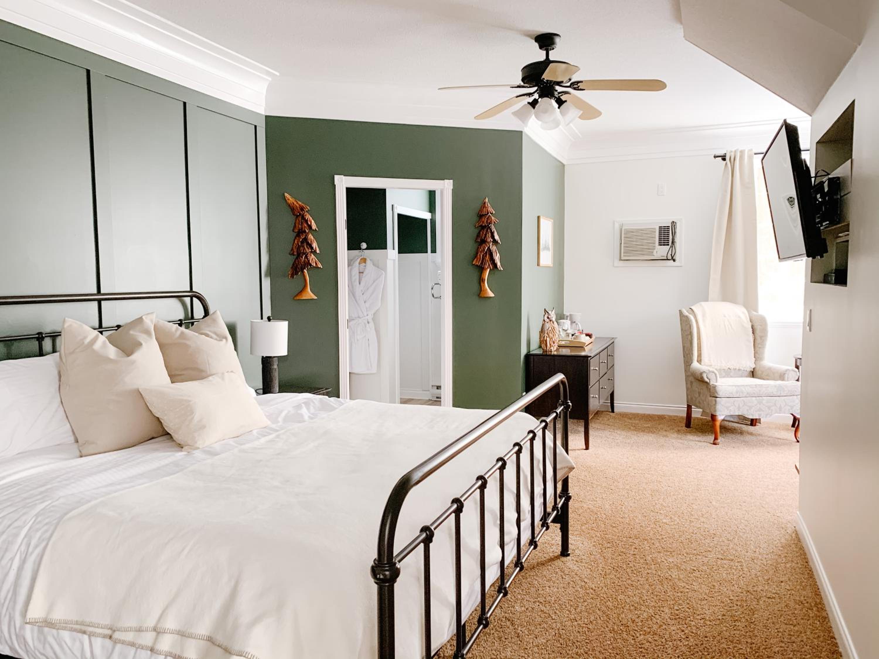The Inn at the Ninth Hole Bed & Breakfast