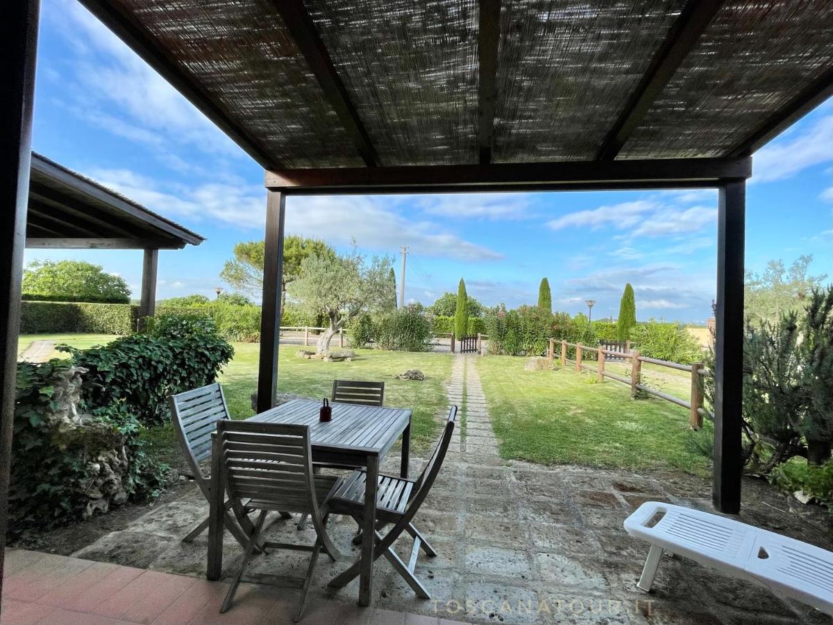 Small cottage with aircon, private terrace and garden - 2000m from the beach by ToscanaTour photo 4