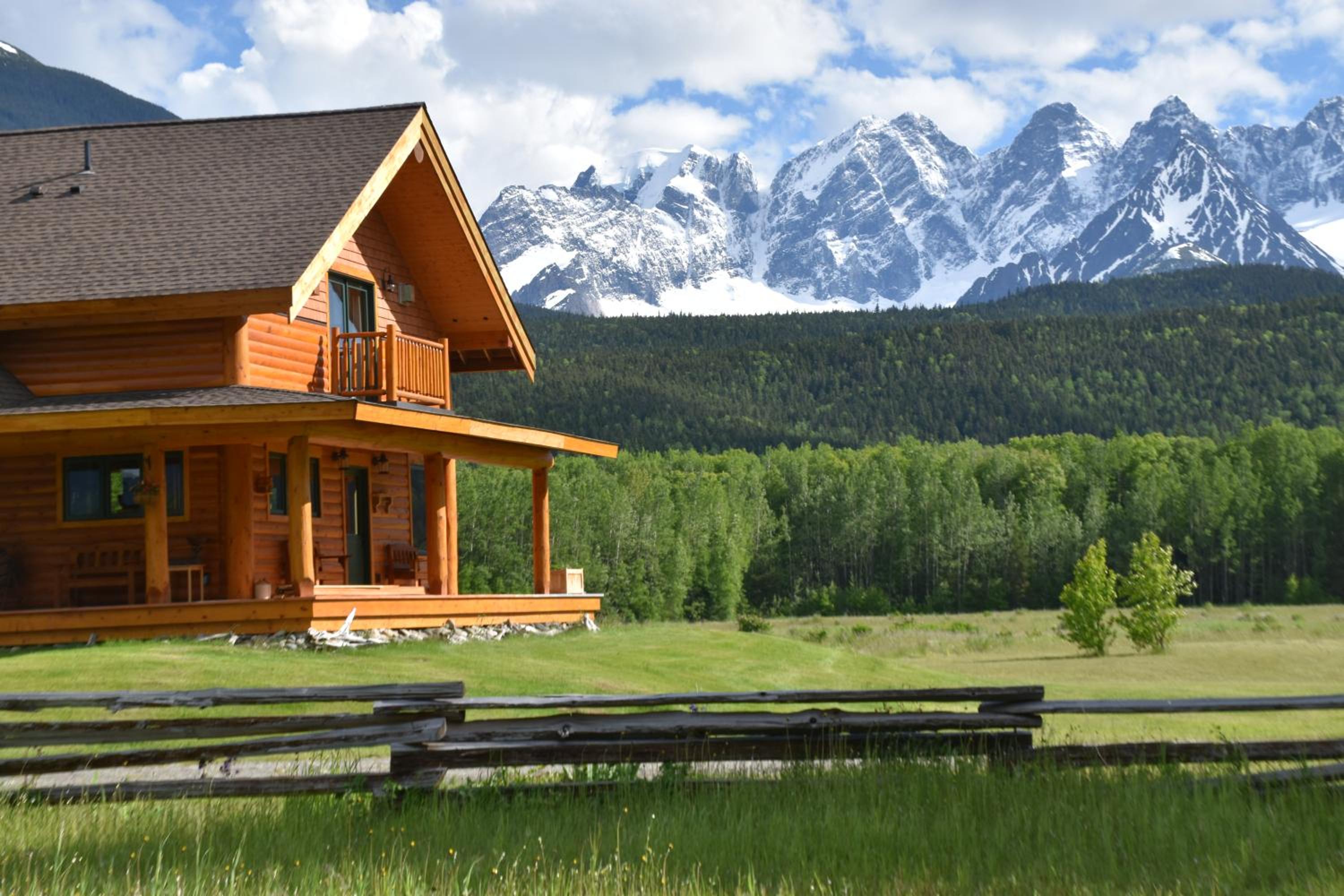 Seven Sisters Mountains House