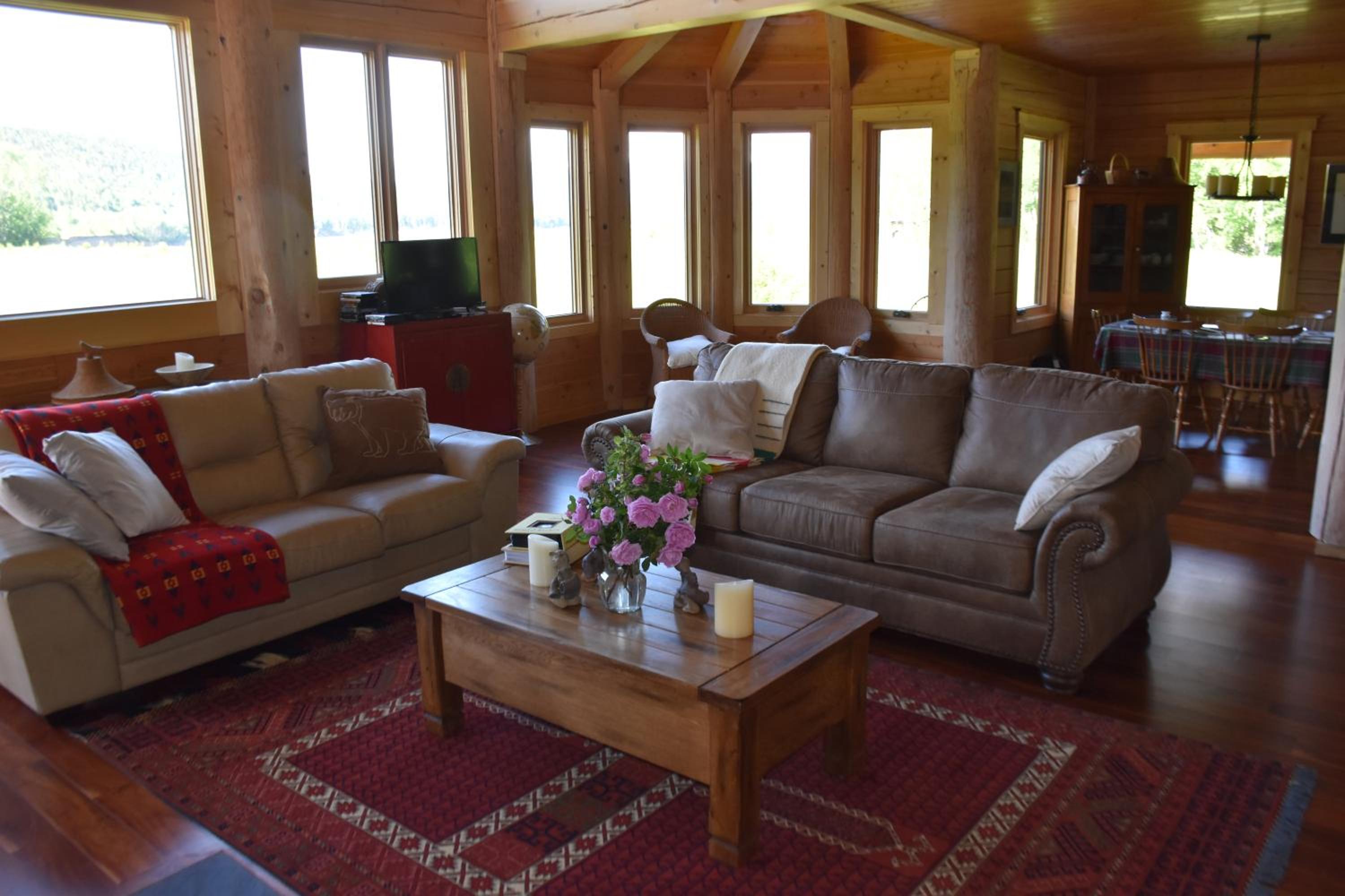Seven Sisters Mountains House