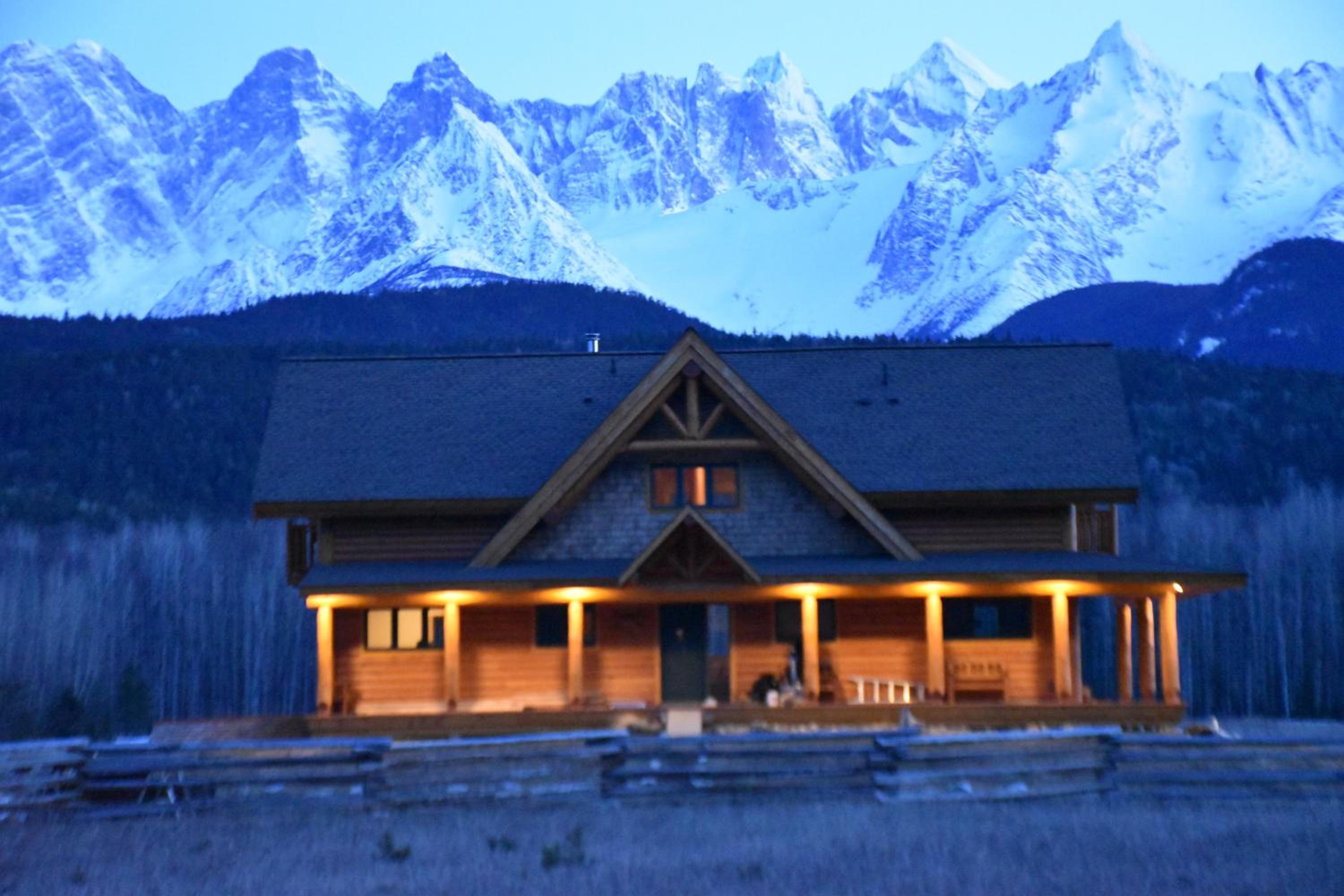 Seven Sisters Mountains House
