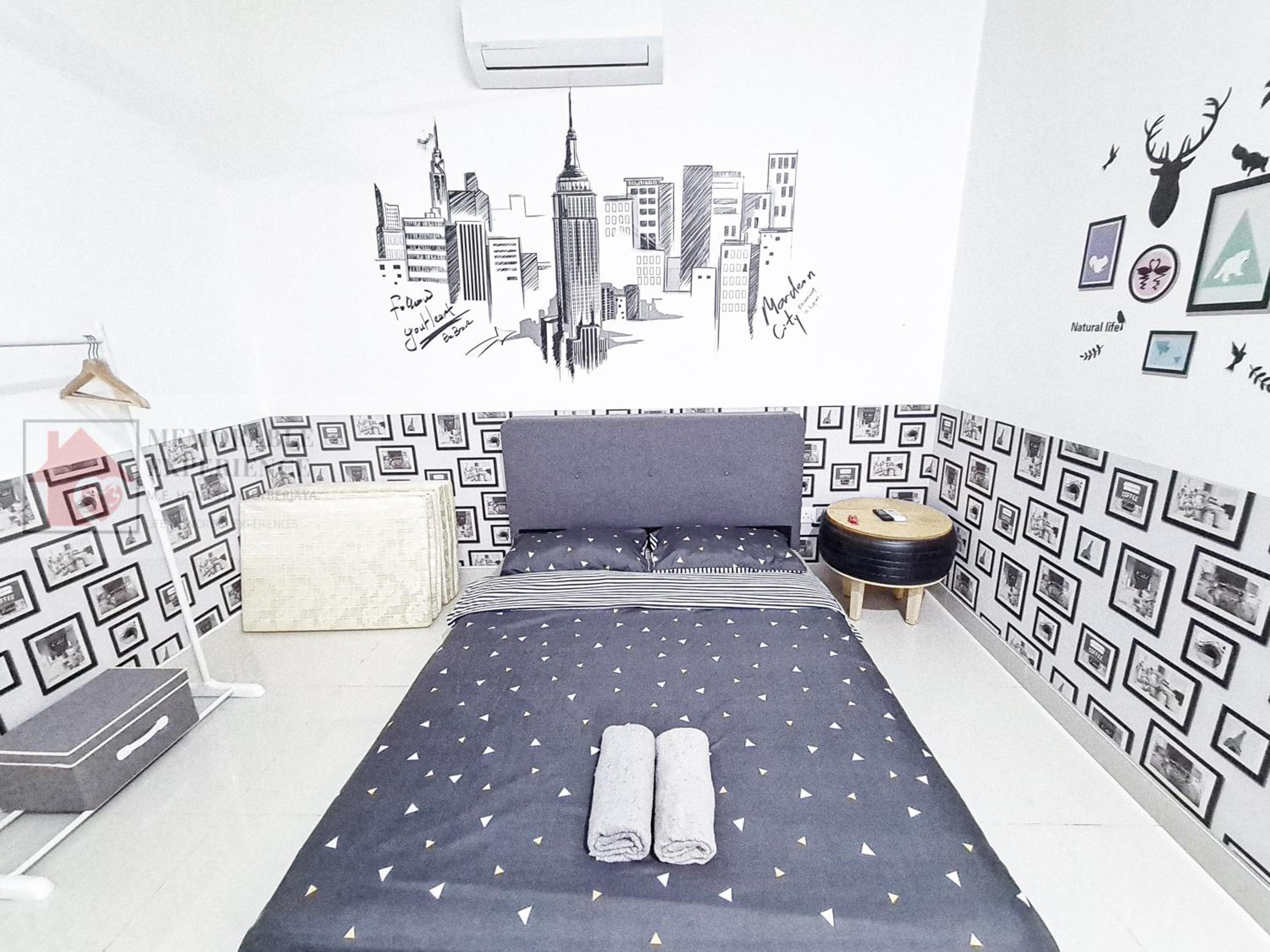 Cozy Flexi Space 1-2Pax WIFI Indoor Carpark Express Check-in photo 3