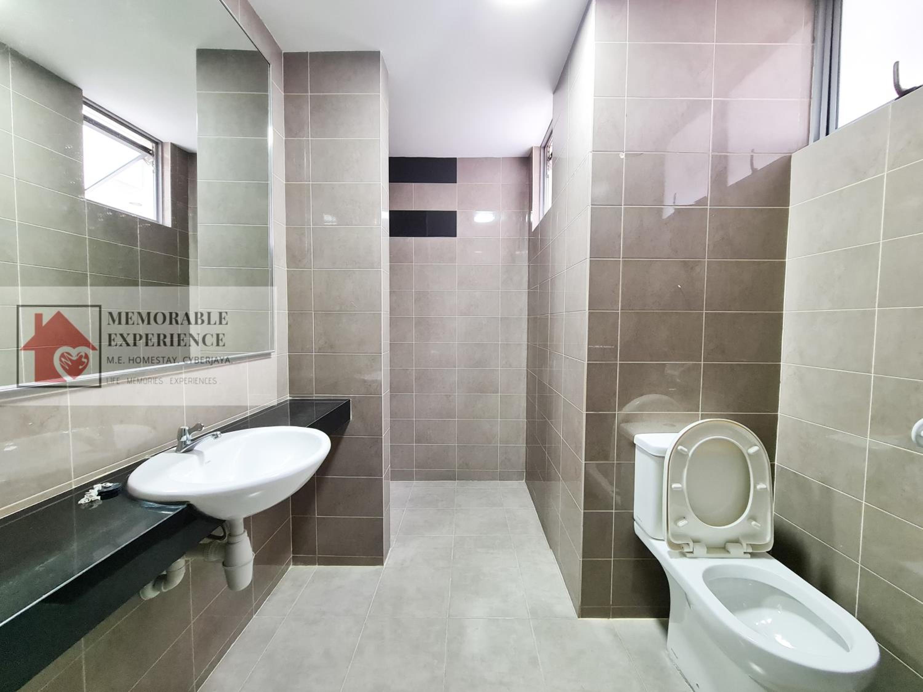 Cozy Flexi Space 1-2Pax WIFI Indoor Carpark Express Check-in photo 7