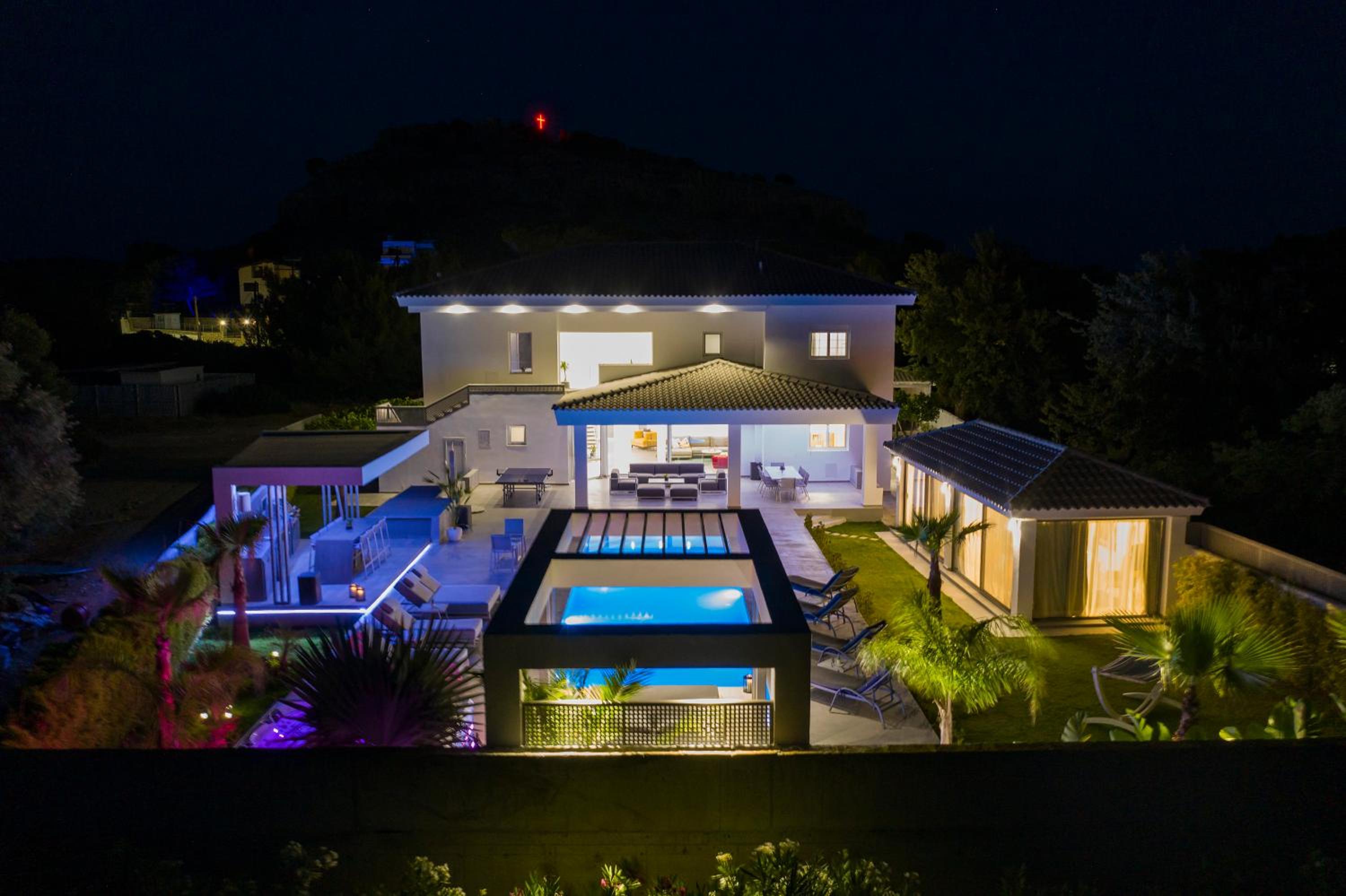 M Mansion photo 2