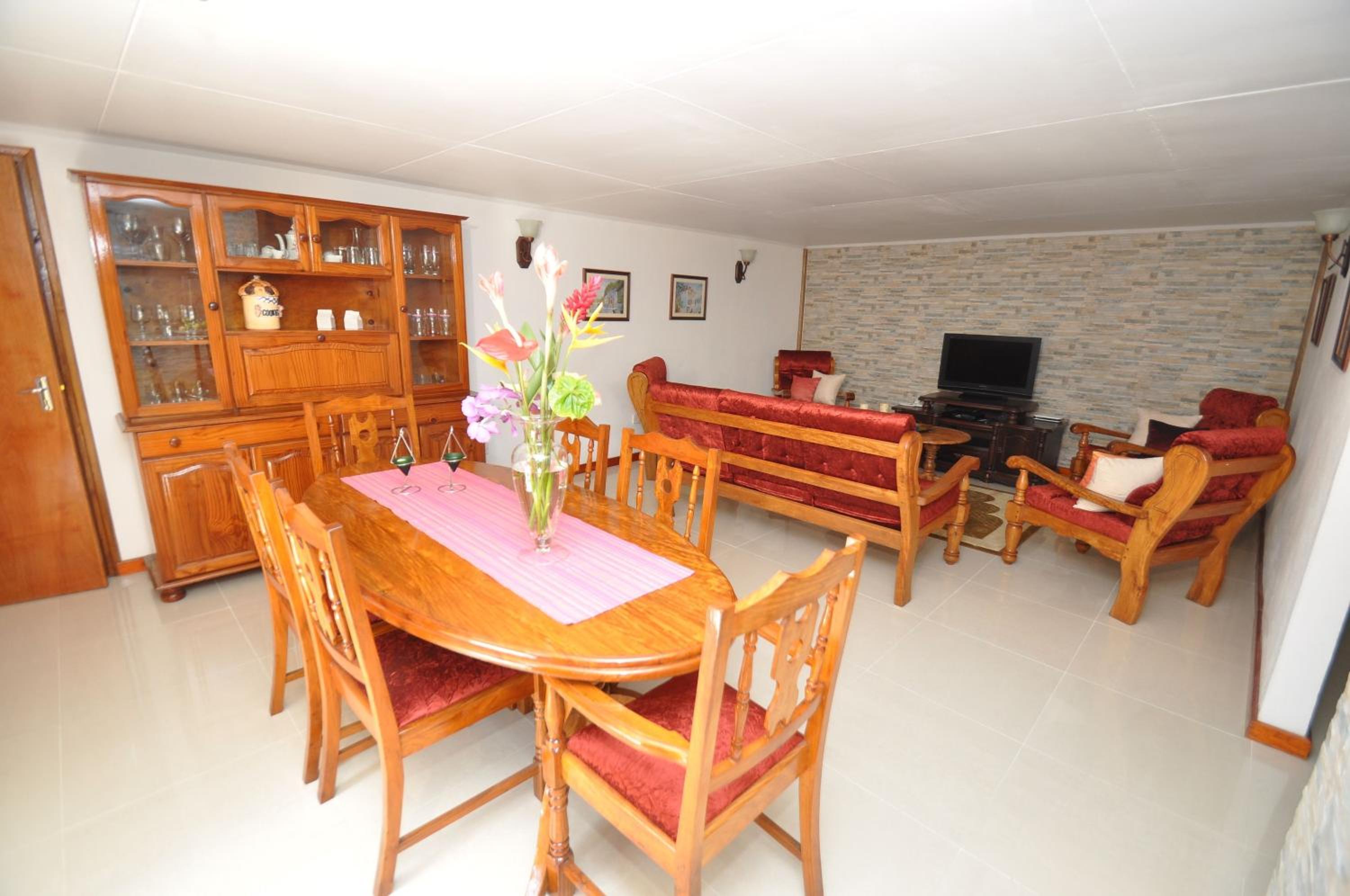 Chrisent Residence
