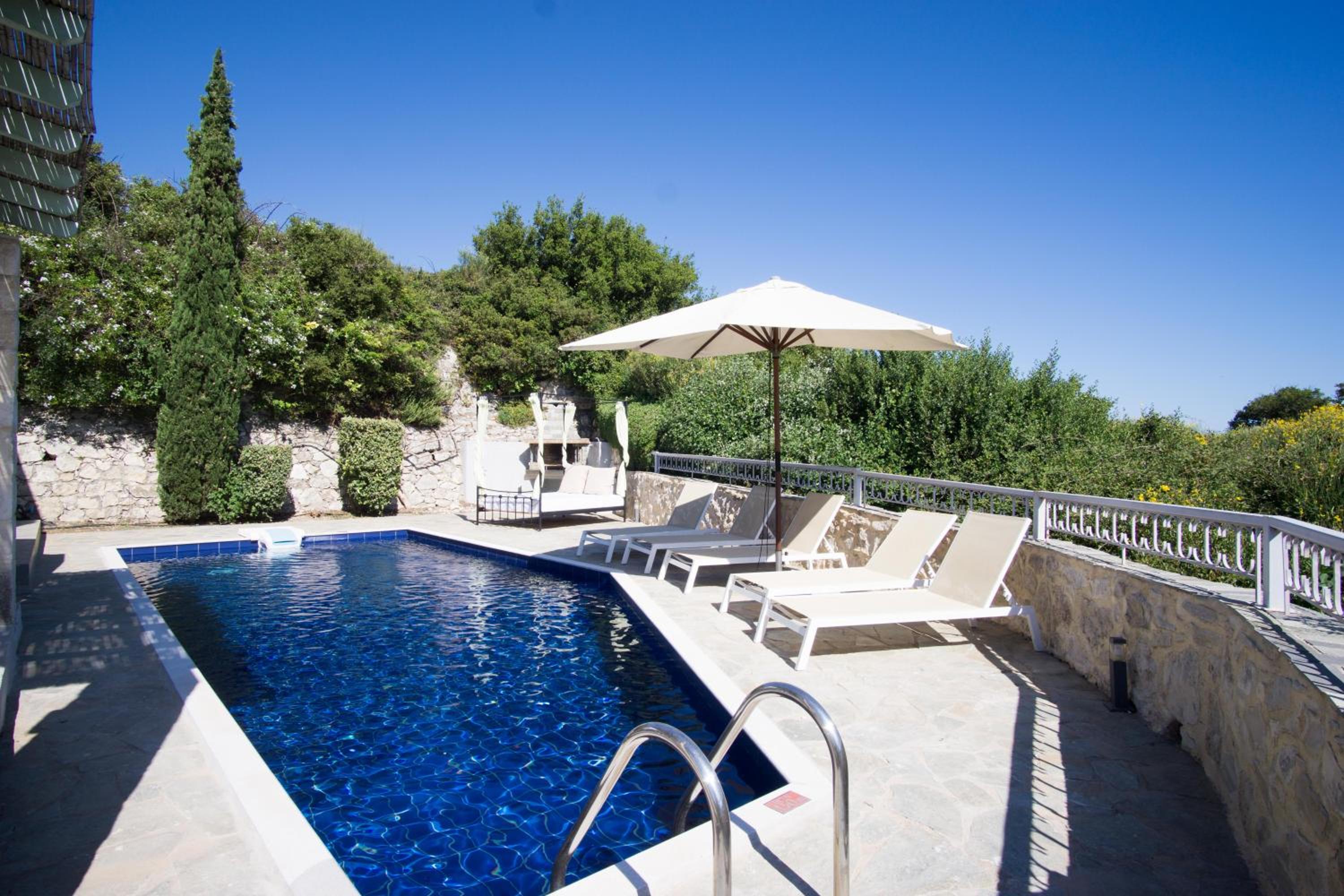 Villa Ikaros