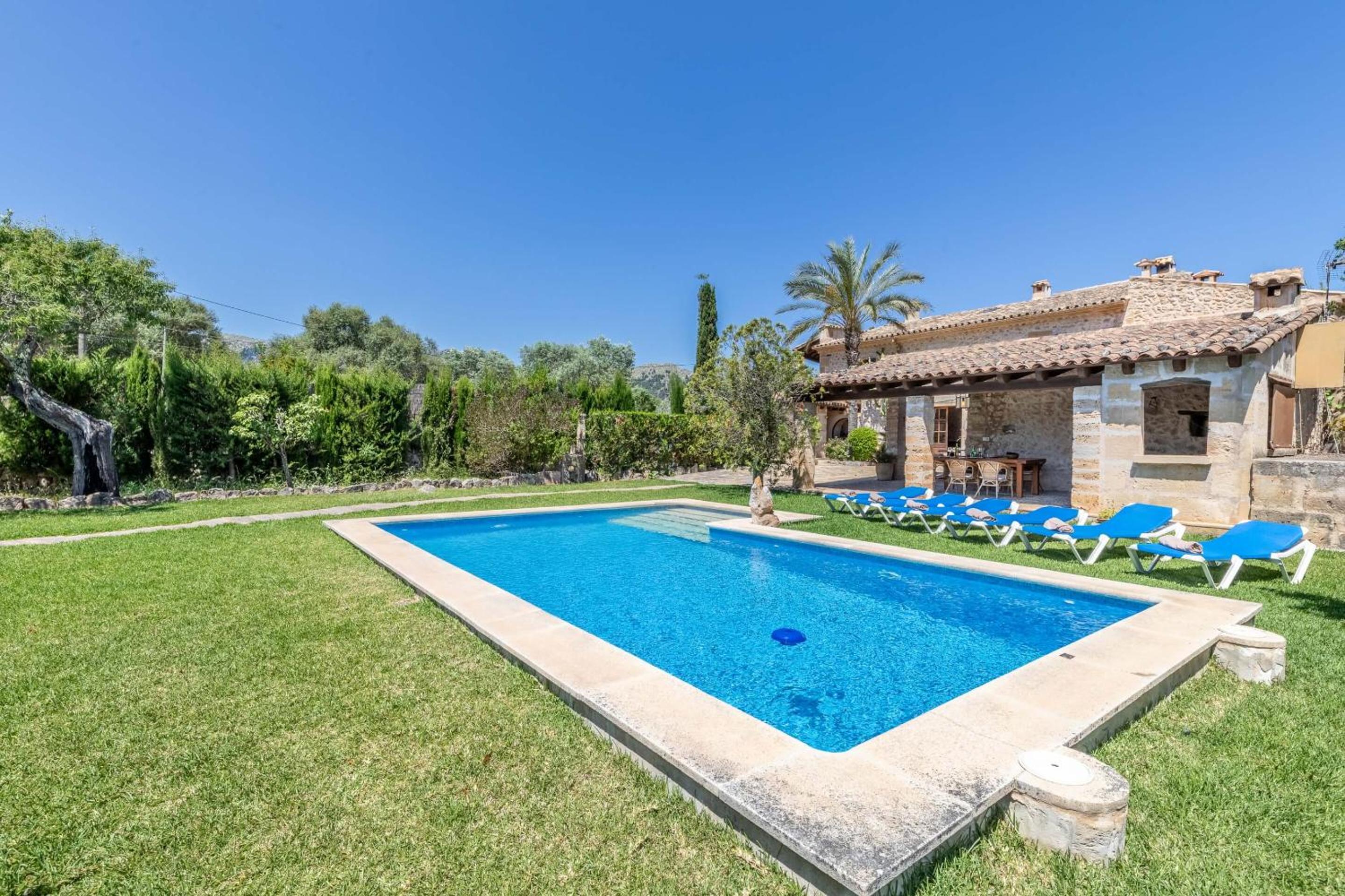 Villa Perdiu Vell Petit by Sealand Villas view 3