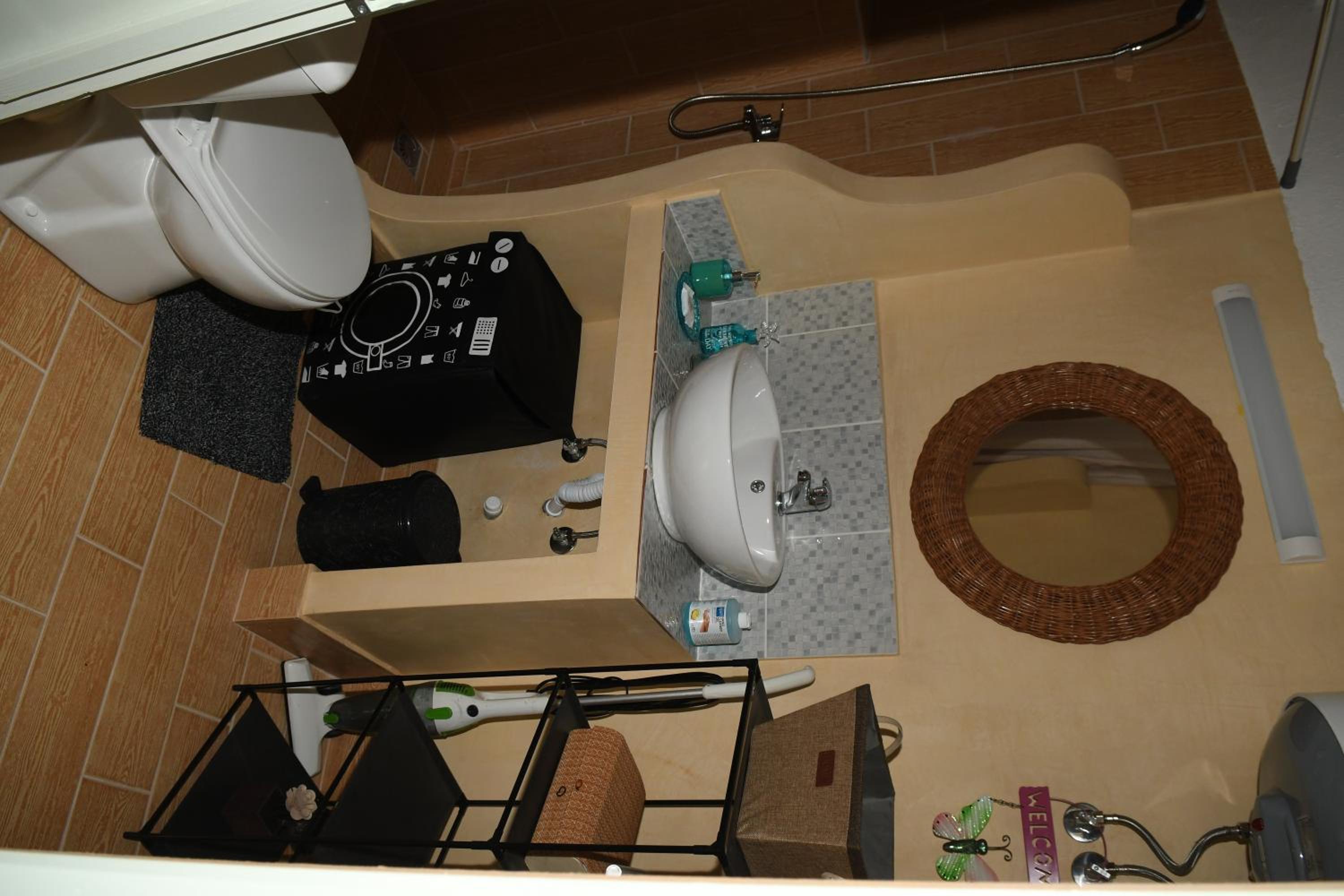 Photo 9