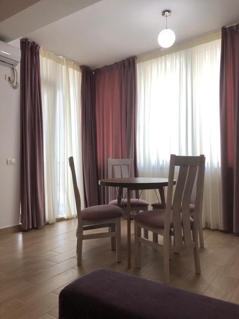 Apartament pe plaja cu vedere laterala la mare view 5