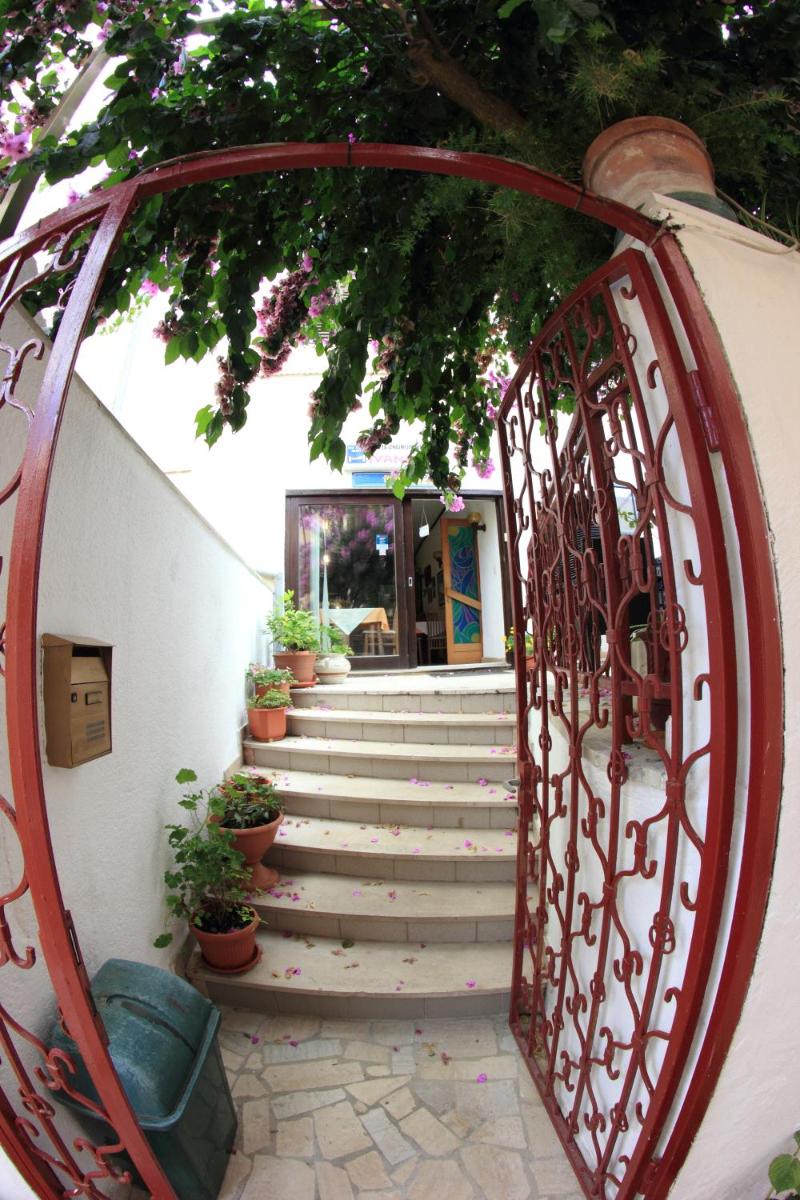 Bed and Breakfast Ivanka Mali Lošinj view 3
