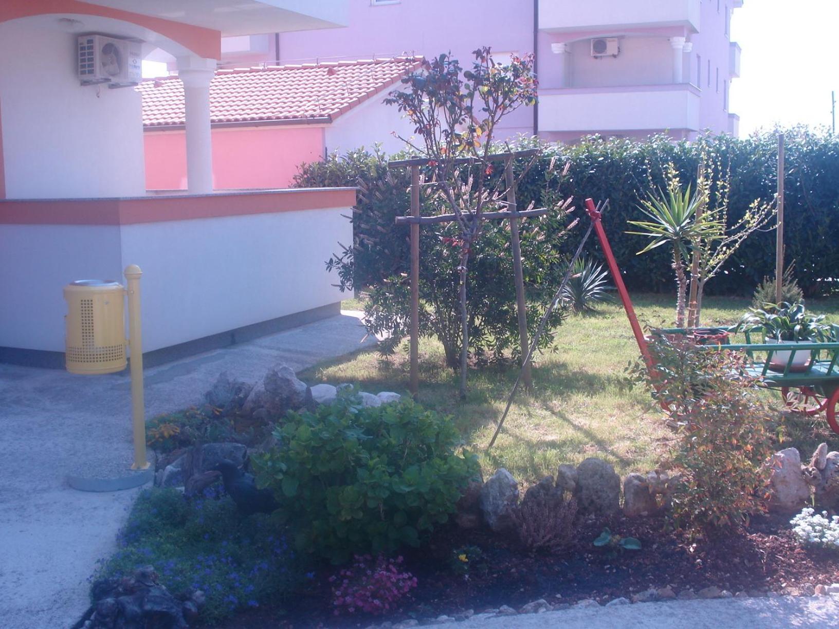 Photo 29