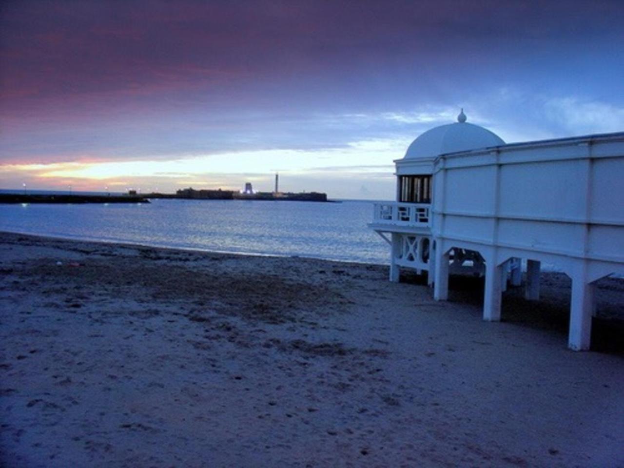 DescubreHome Playa de la Caleta view 4