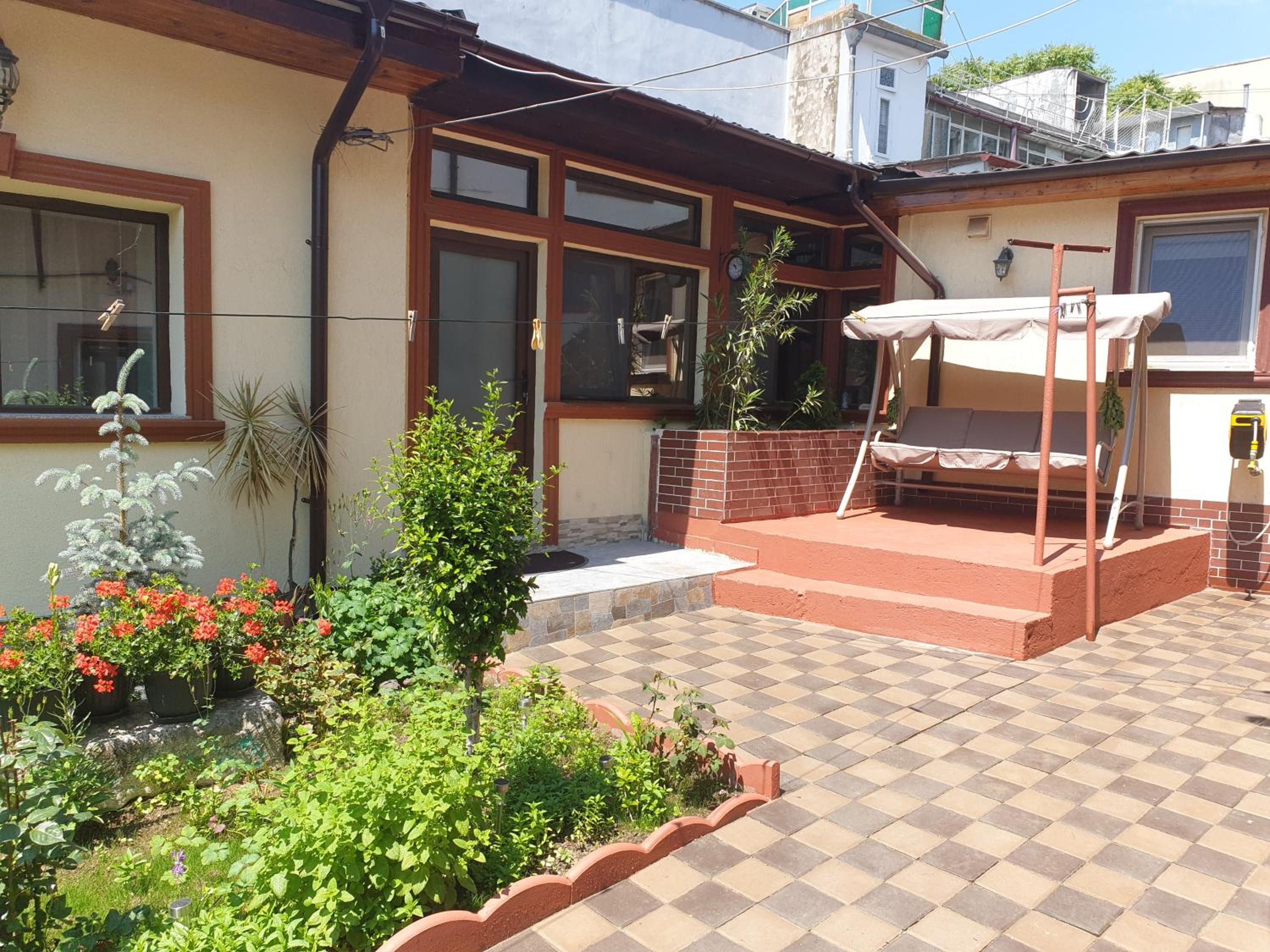 Kogalniceanu House view 3
