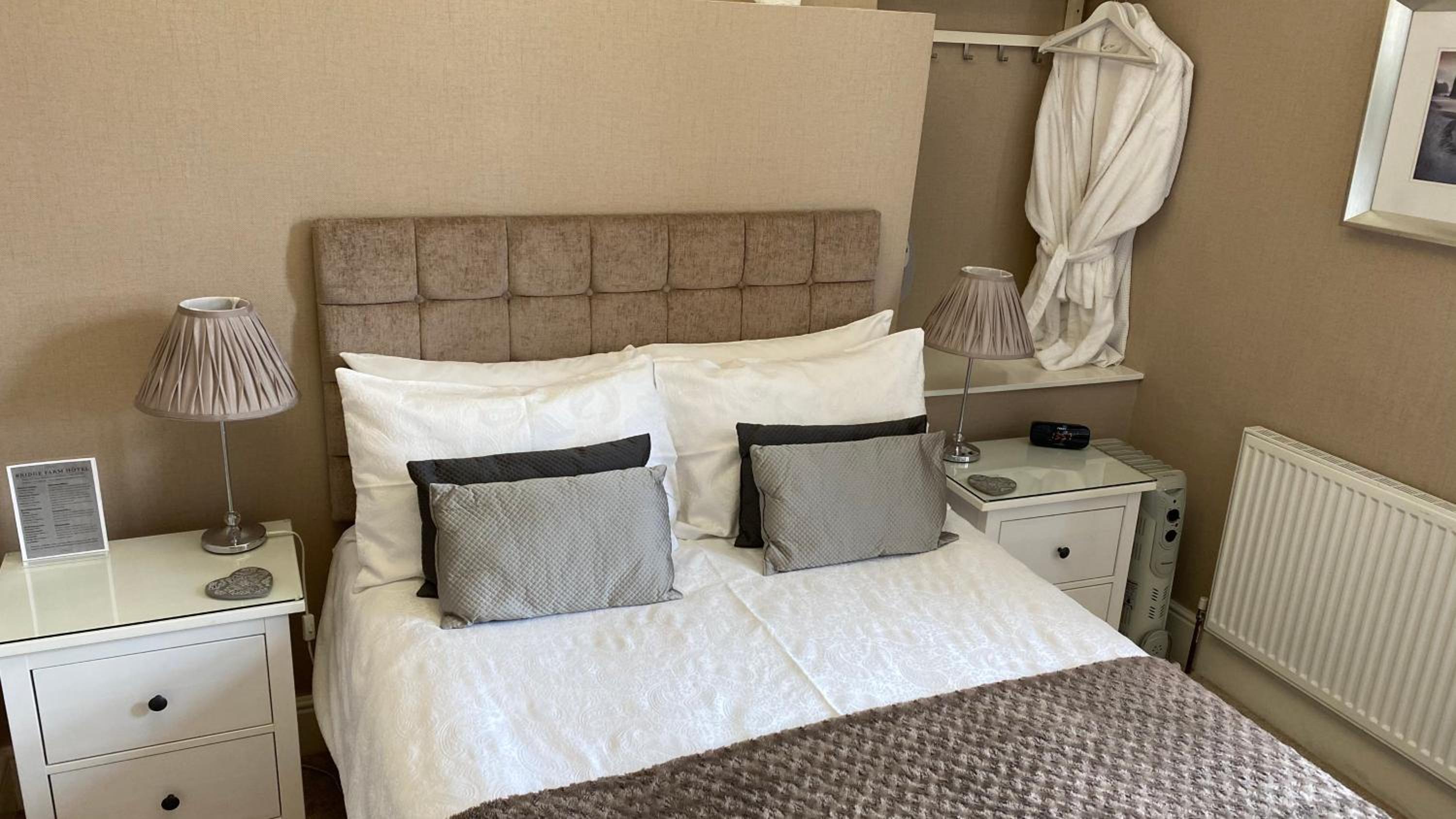 Bridge Farm Hotel