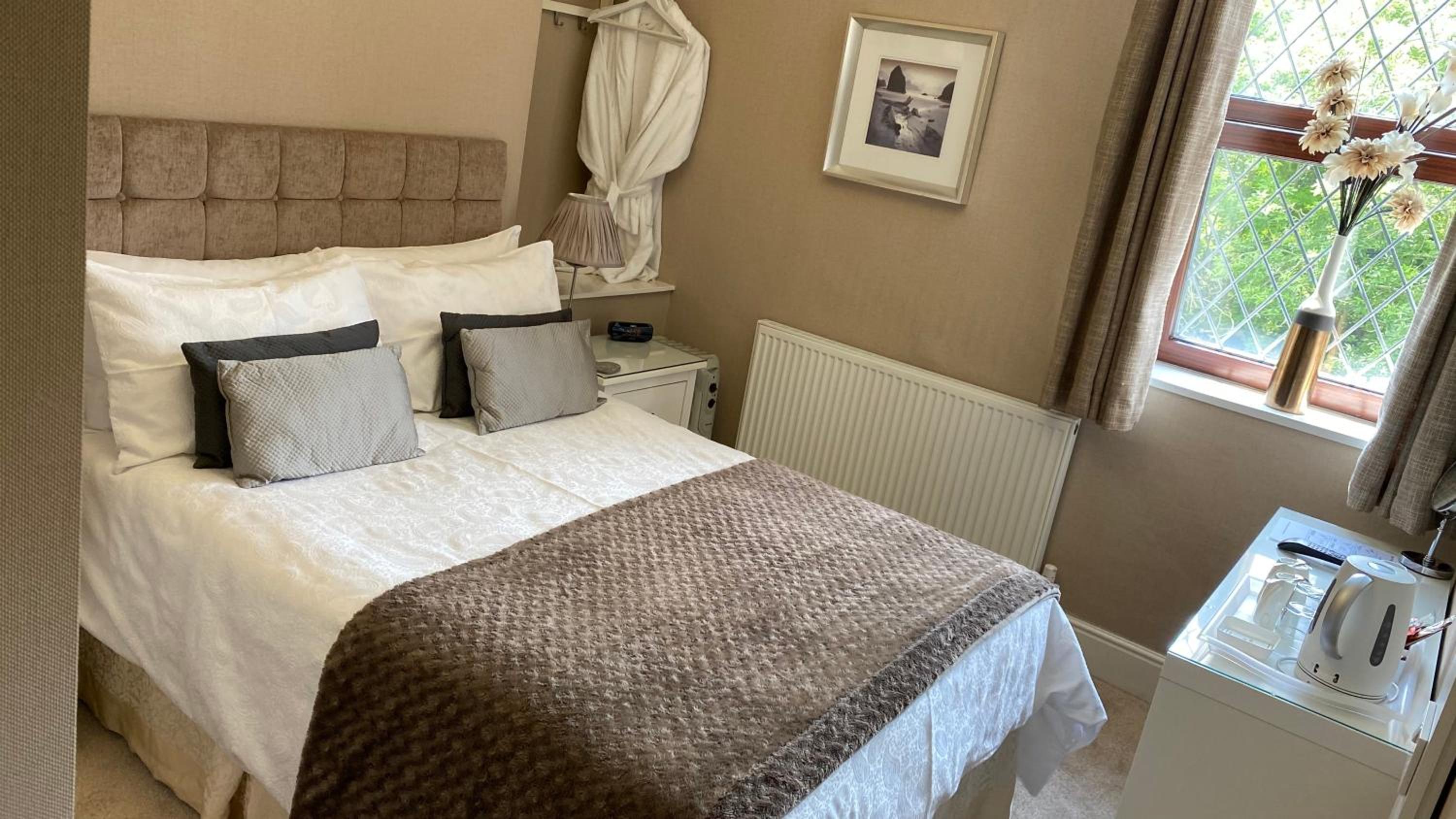 Bridge Farm Hotel