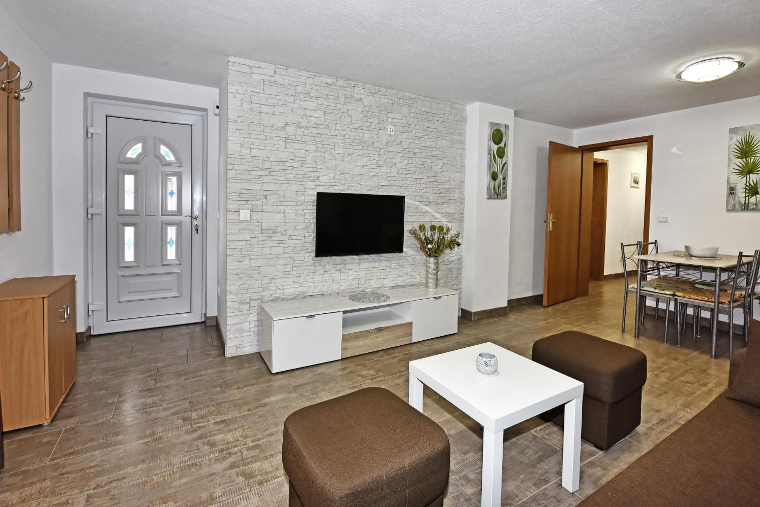 Tomic Apartments - Property Image 66