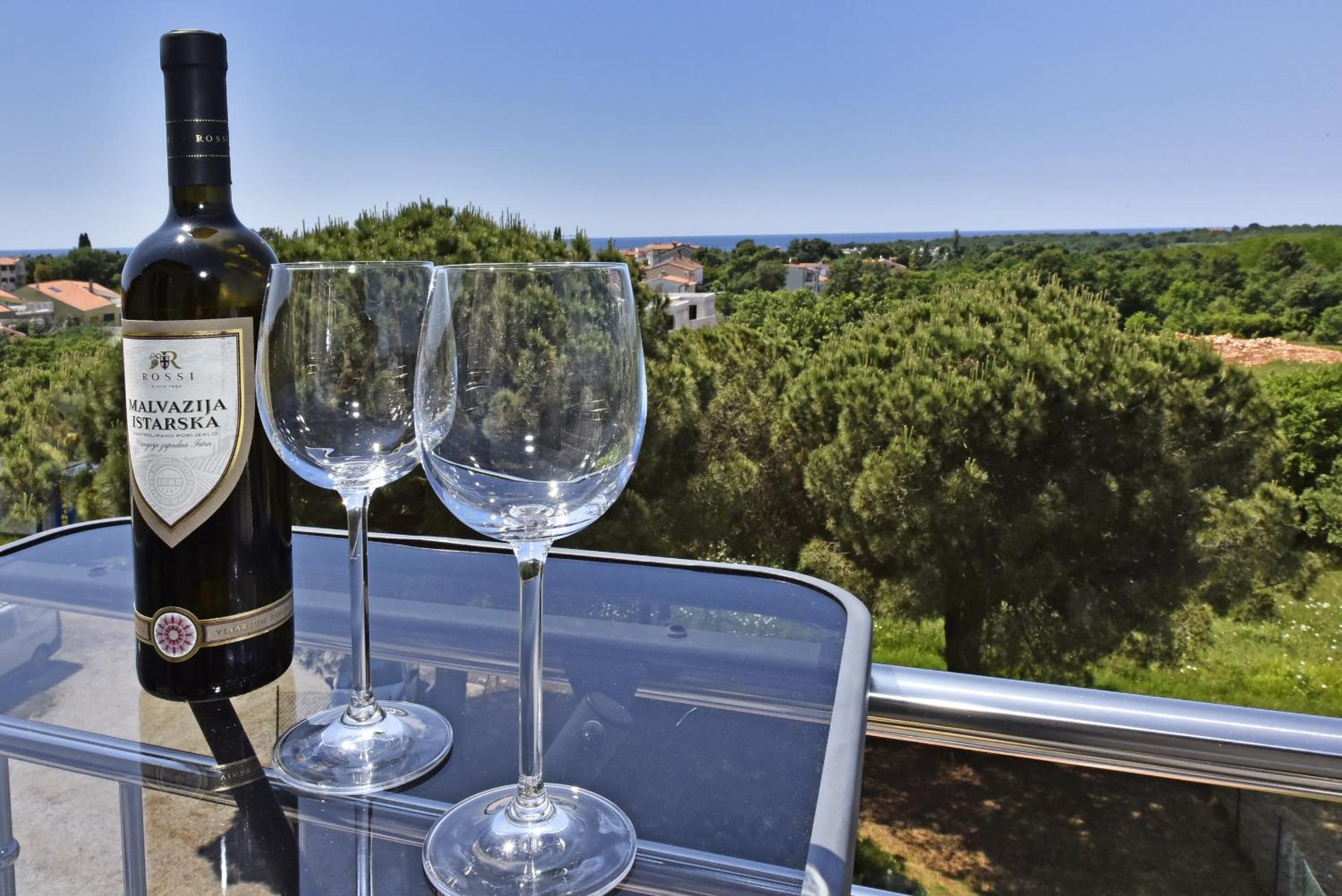 Tomic Apartments - Property Image 5