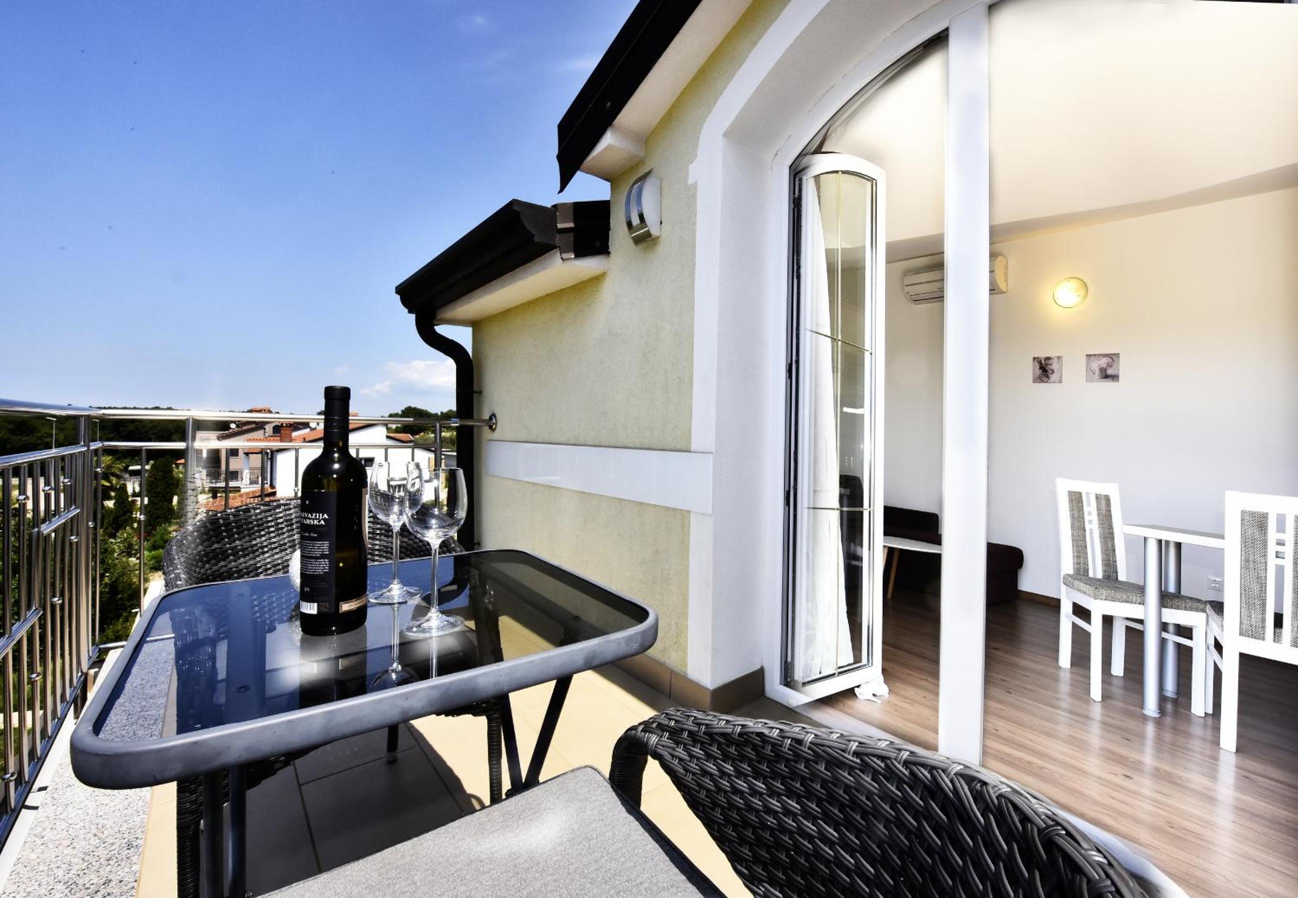 Tomic Apartments - Property Image 10