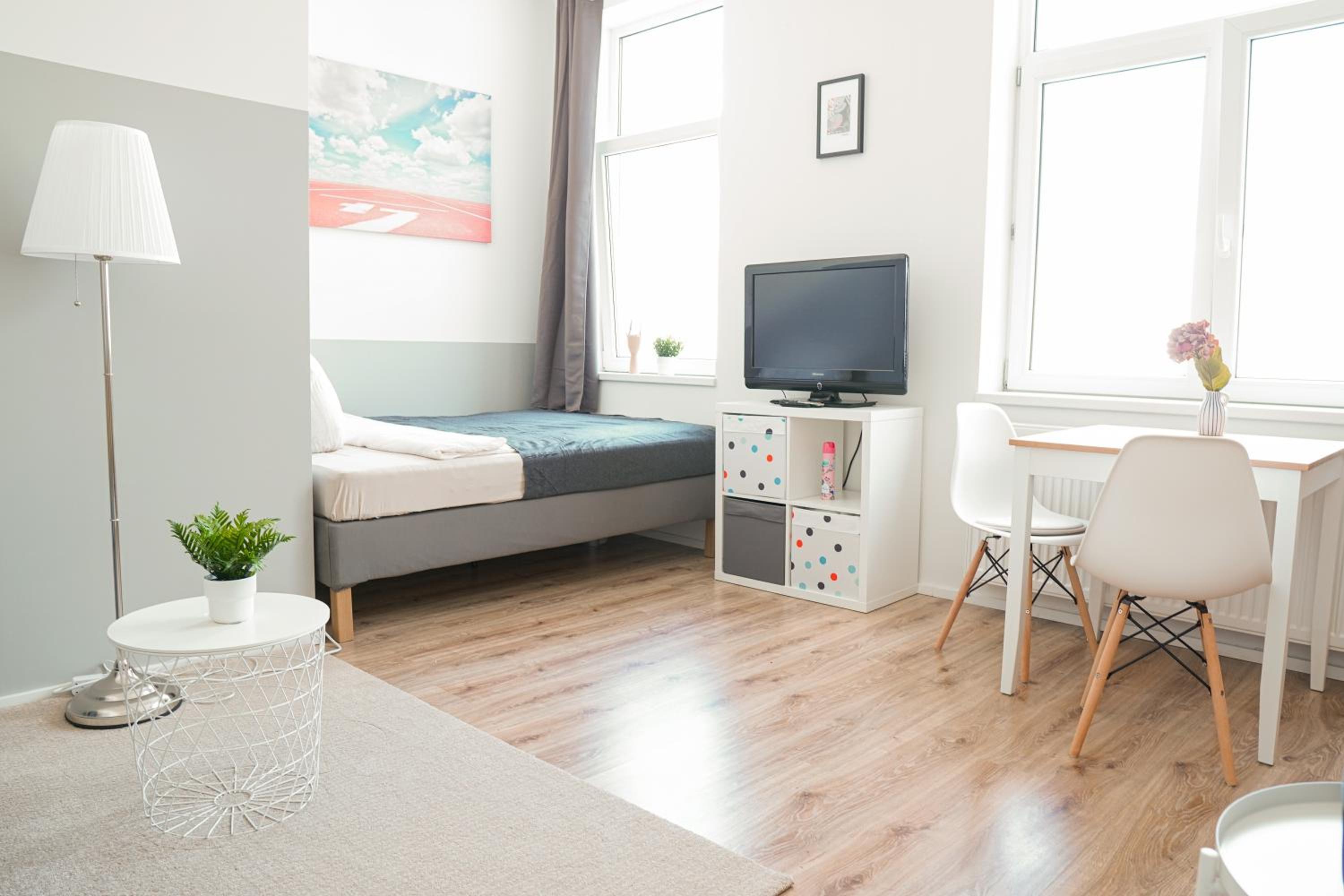 FULL HOUSE Studios - Grey Apartment - NETFLIX + Nescafé inkl en Magdeburg