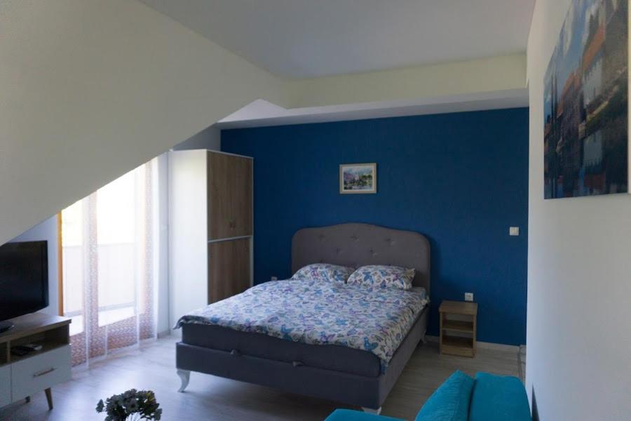Apartments Ena