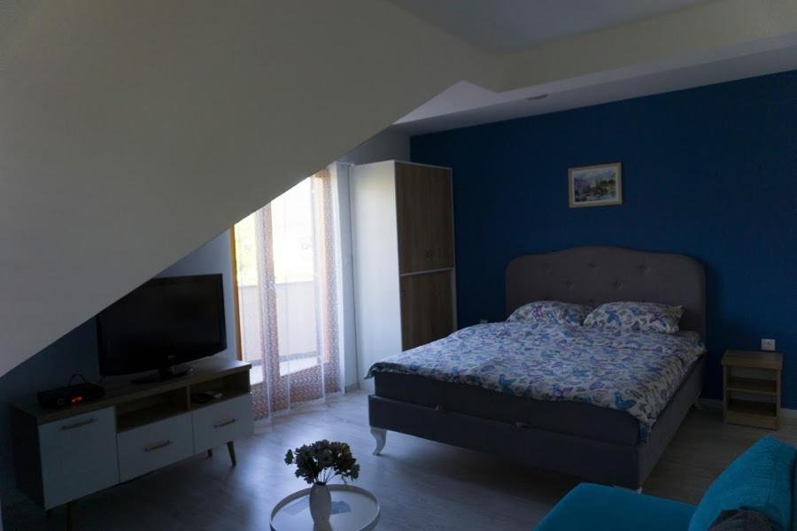 Apartments Ena