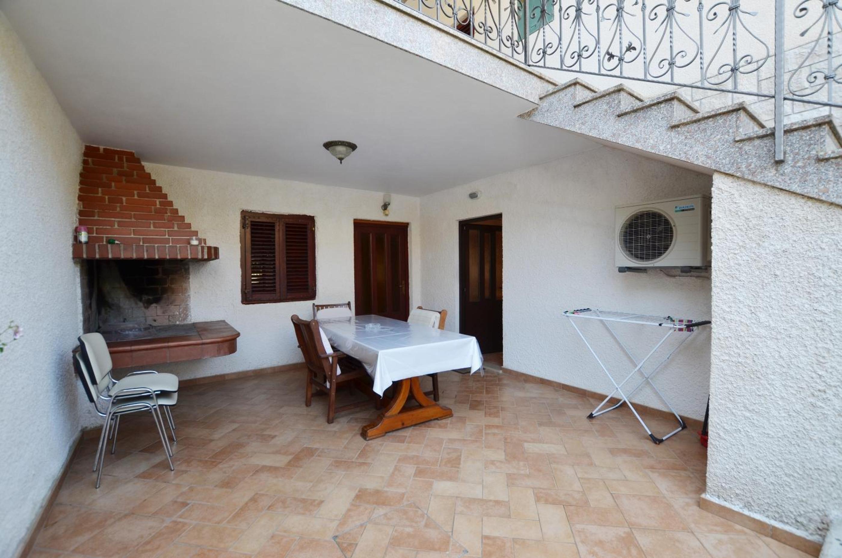 Jela Rooms and Studio view 4