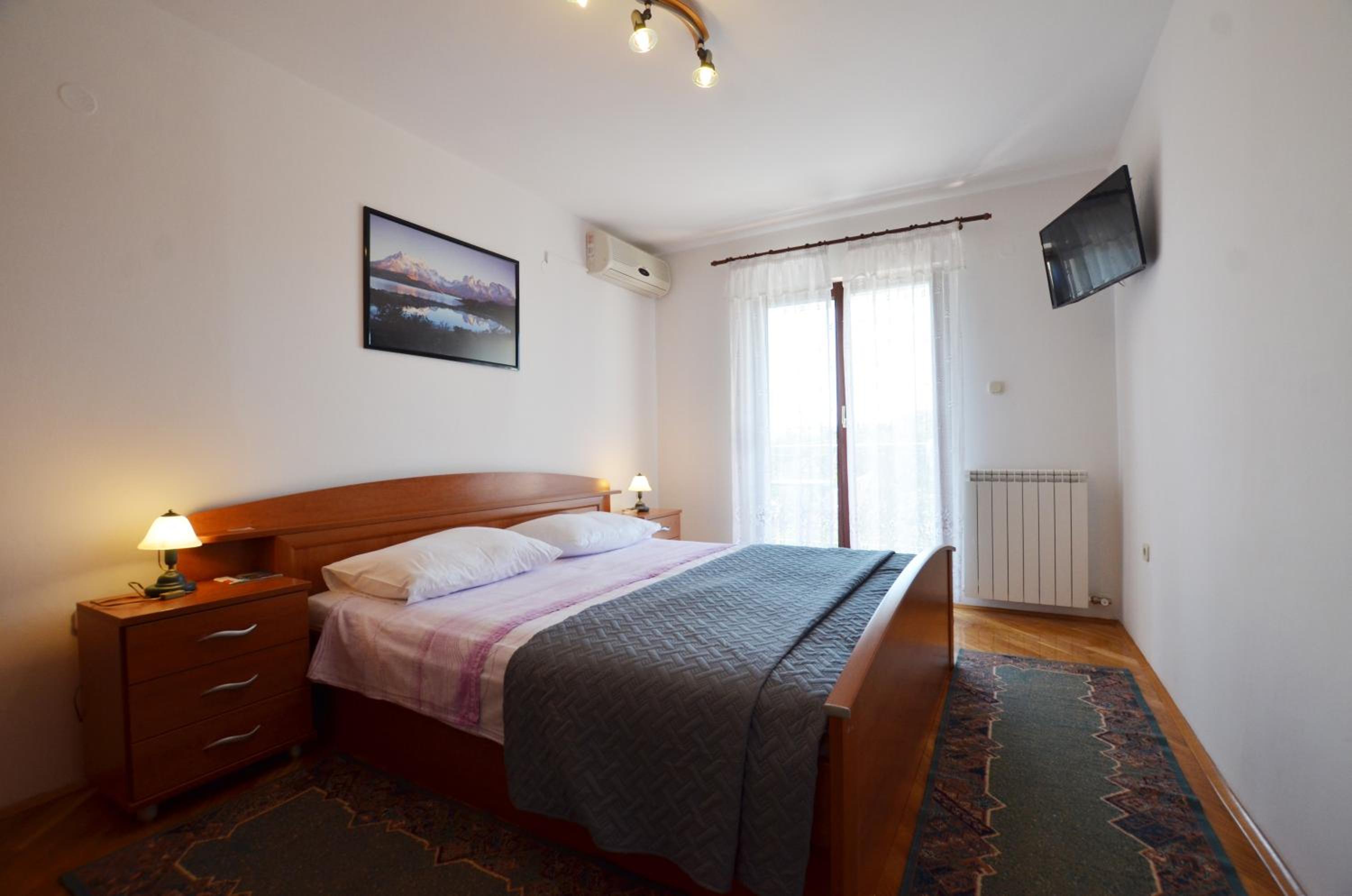 Jela Rooms and Studio view 5