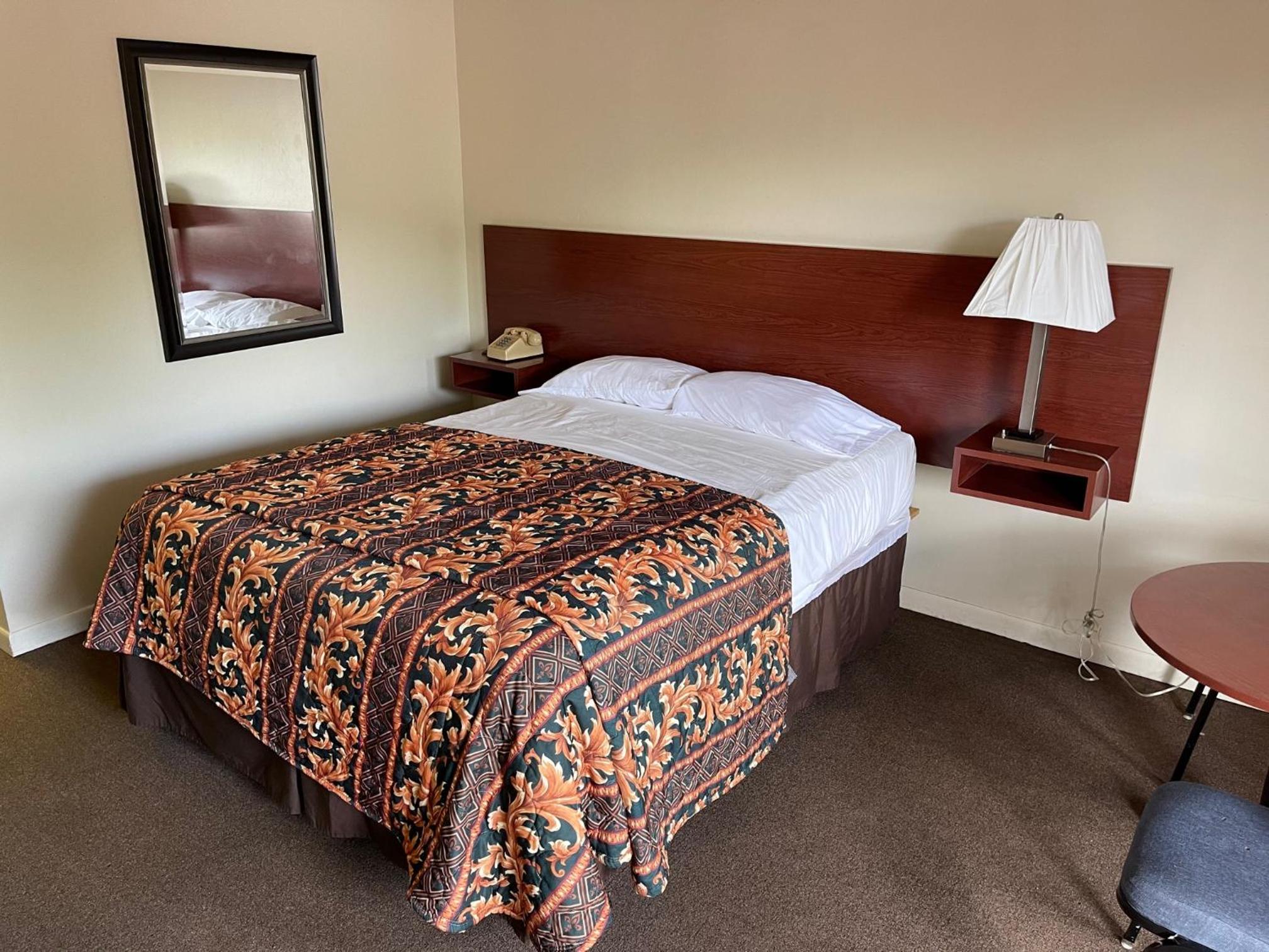 VIBE INN - WHIRLPOOLS SUITES - Lyons 2