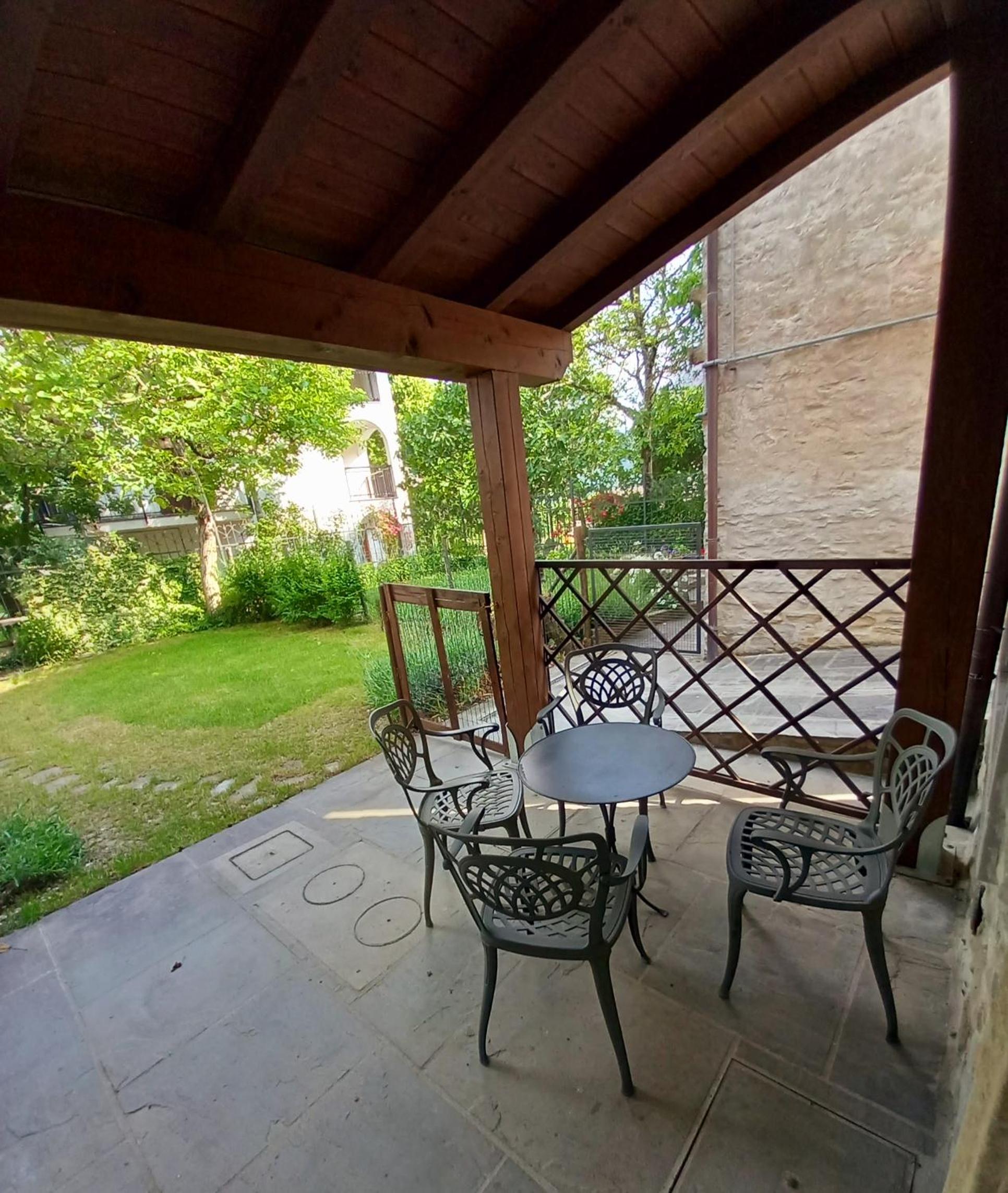 BISERNO Apartment en Santa Sofia