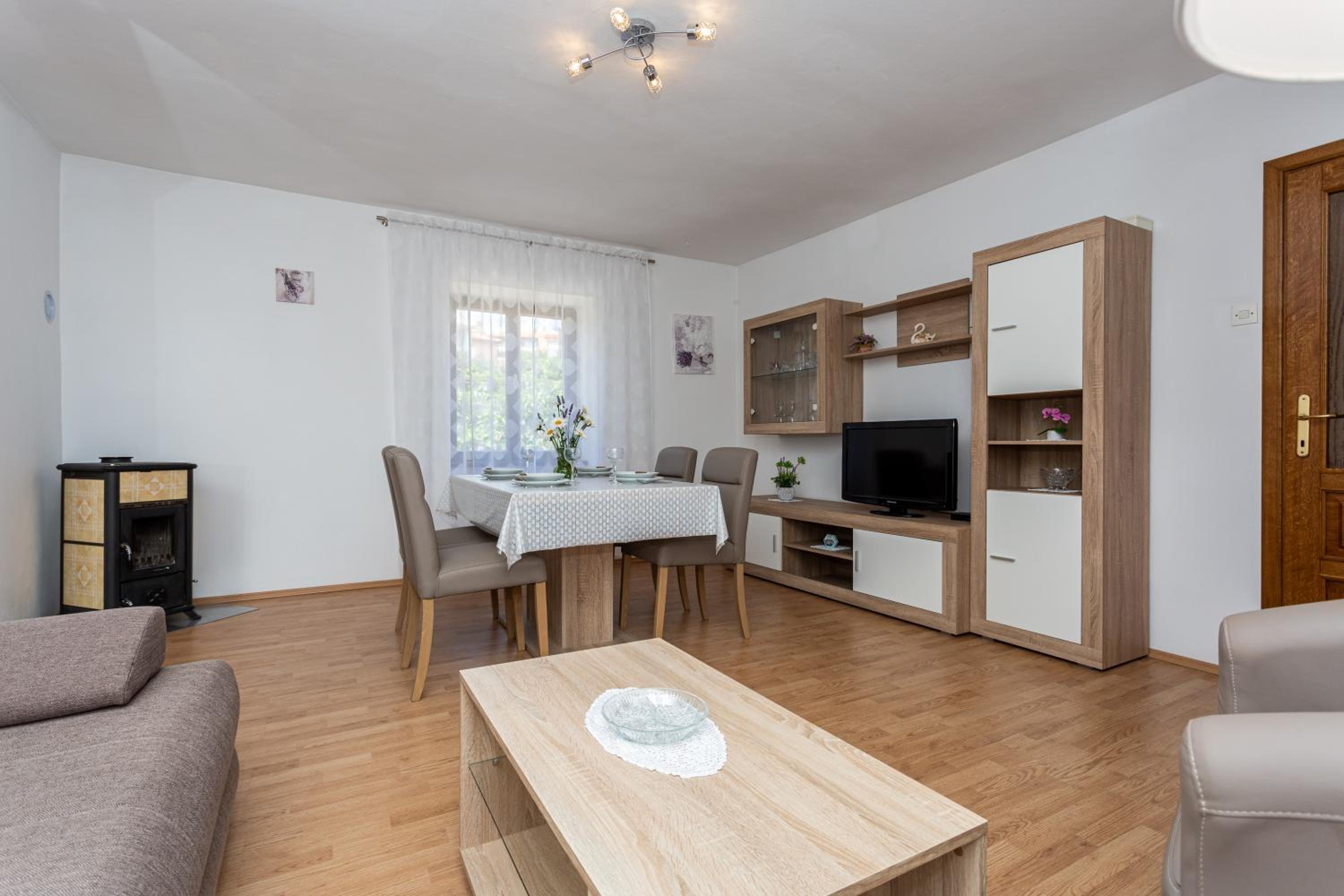 Apartment Mira Šilo-Krk view 4