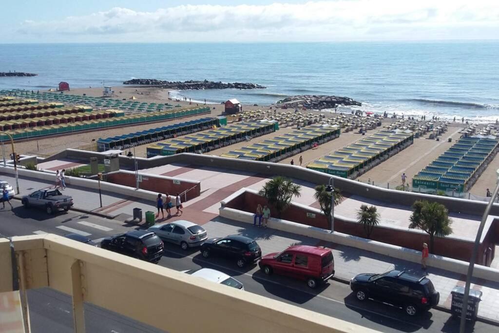 La Perla frente al mar
