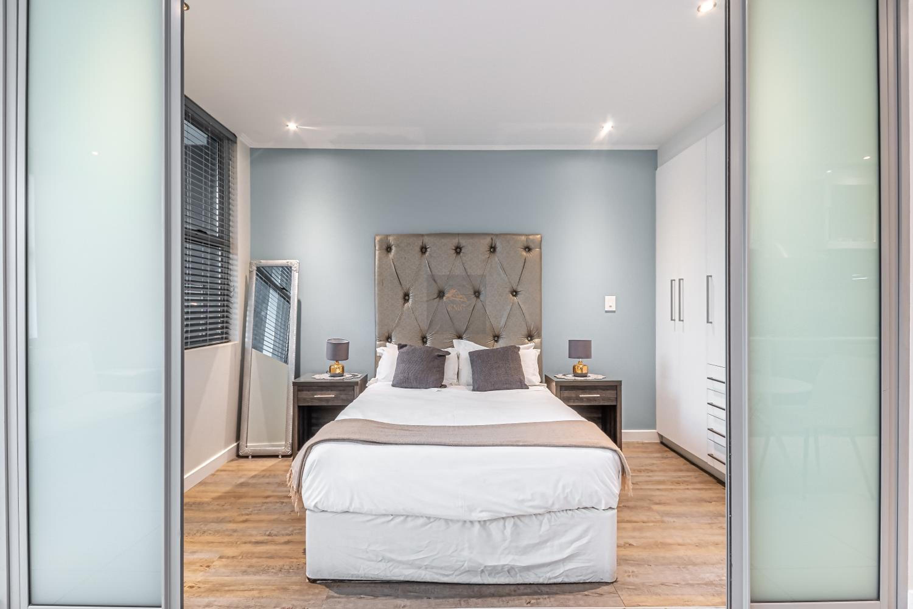 KMG Apartments at The Apex