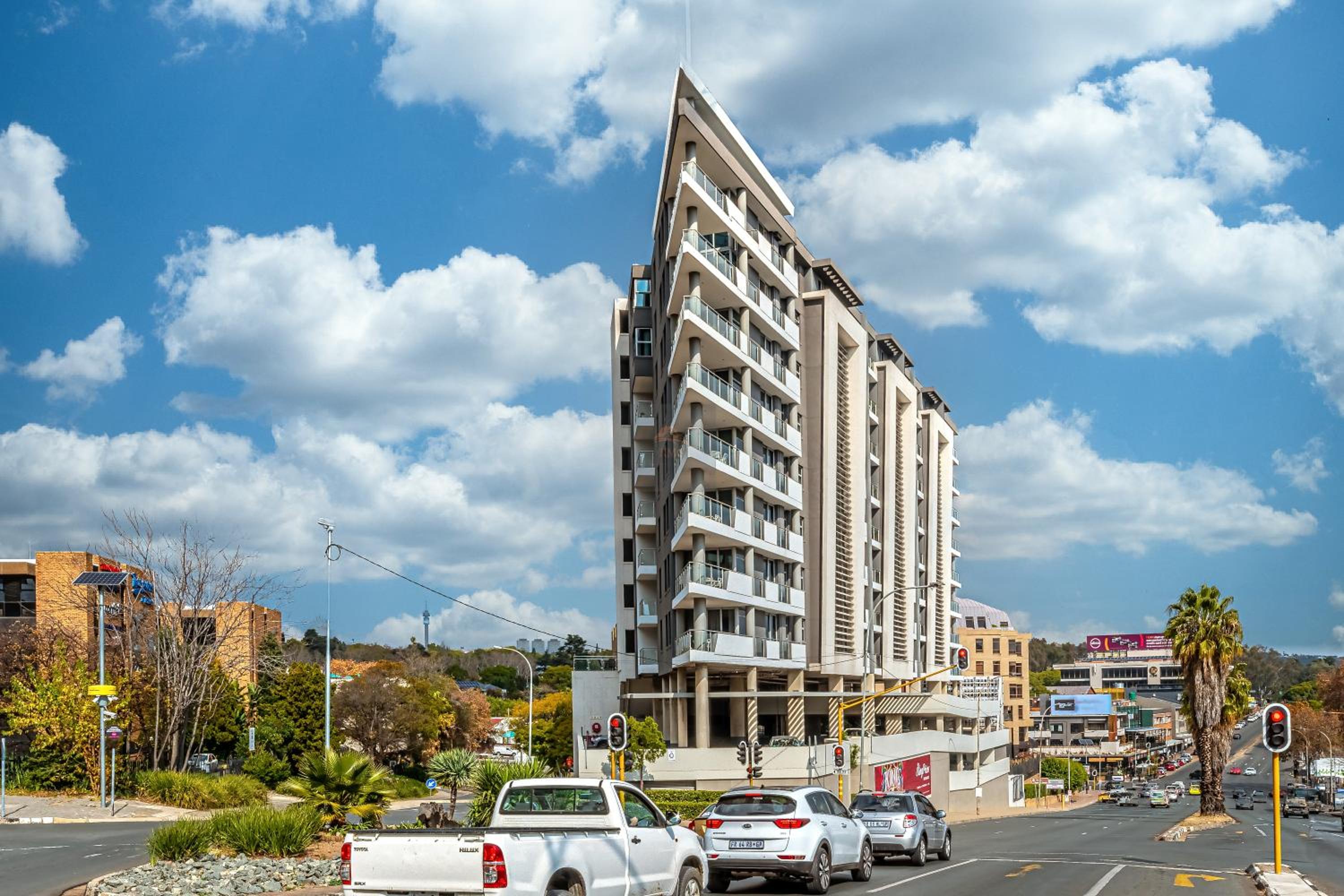 KMG Apartments at The Apex
