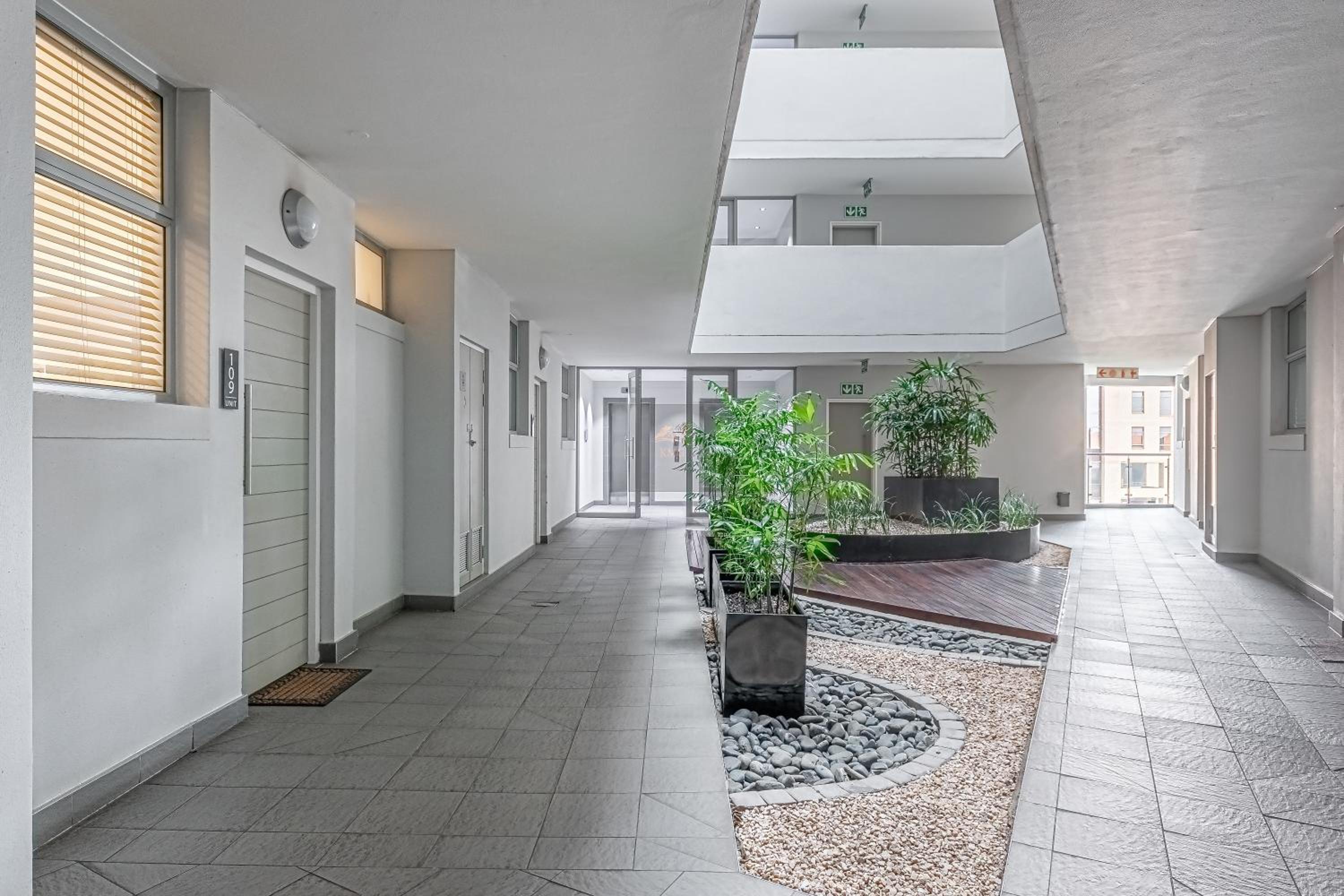 KMG Apartments at The Apex