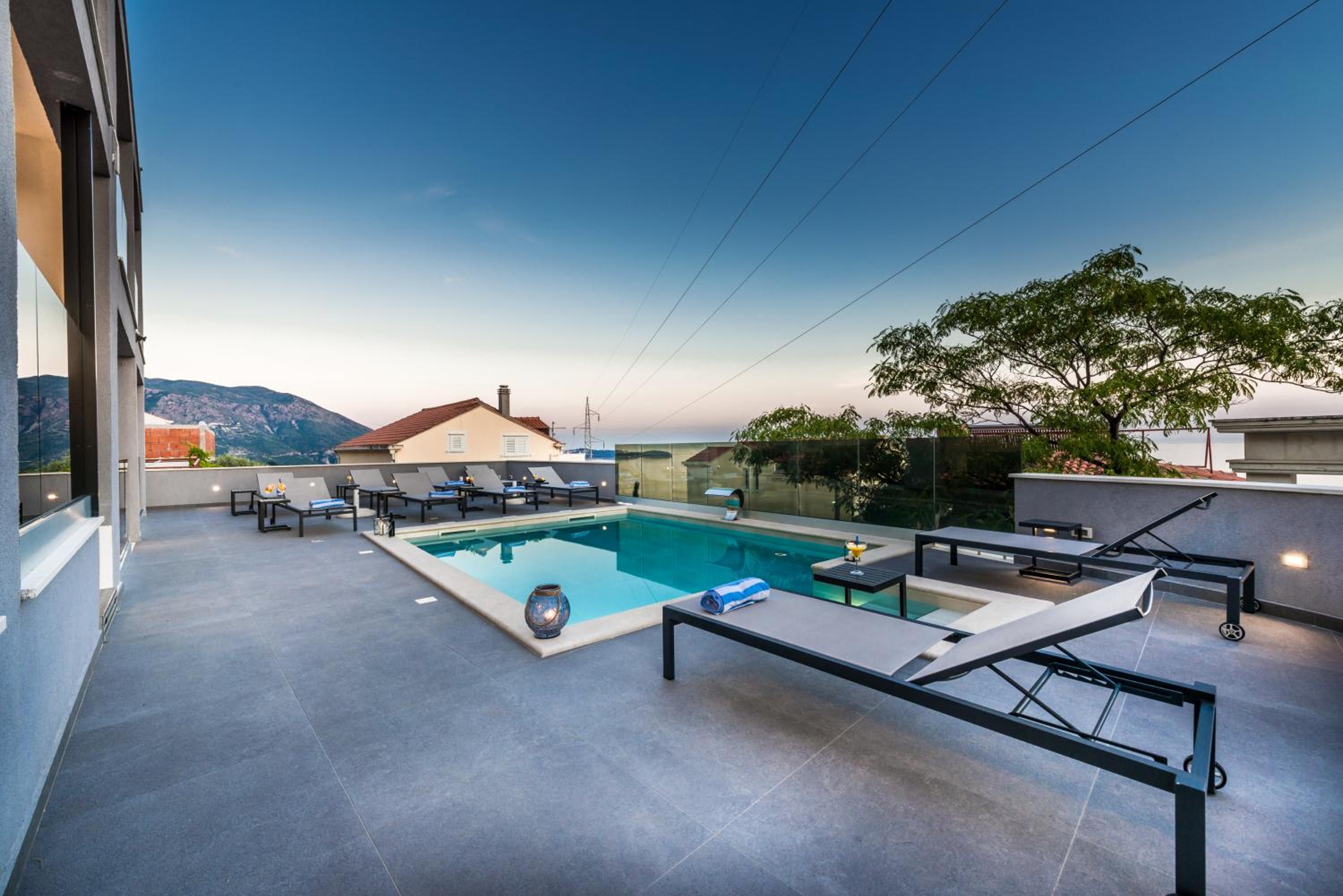 Apartments Villa Poco Loco view 4