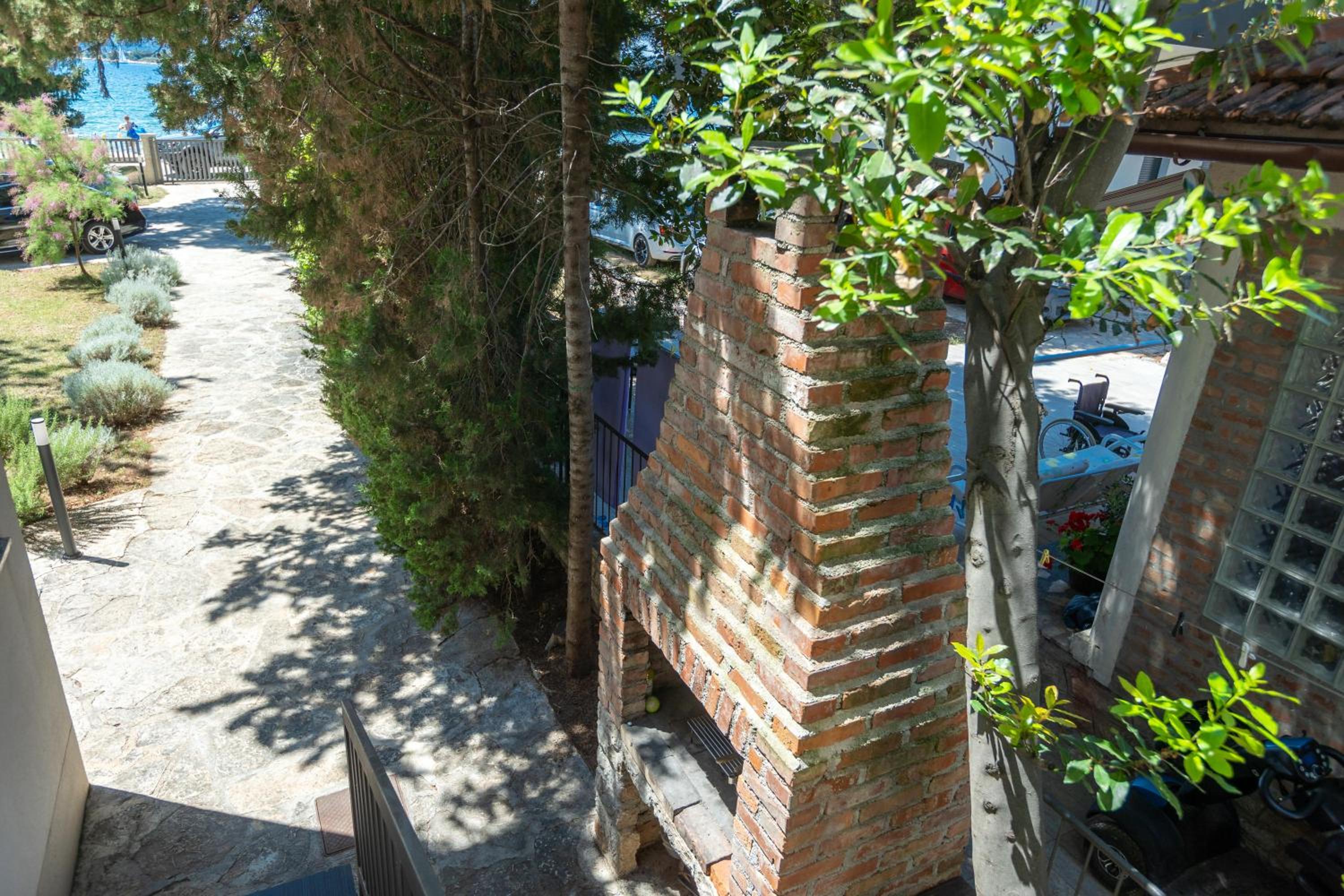 Photo 22