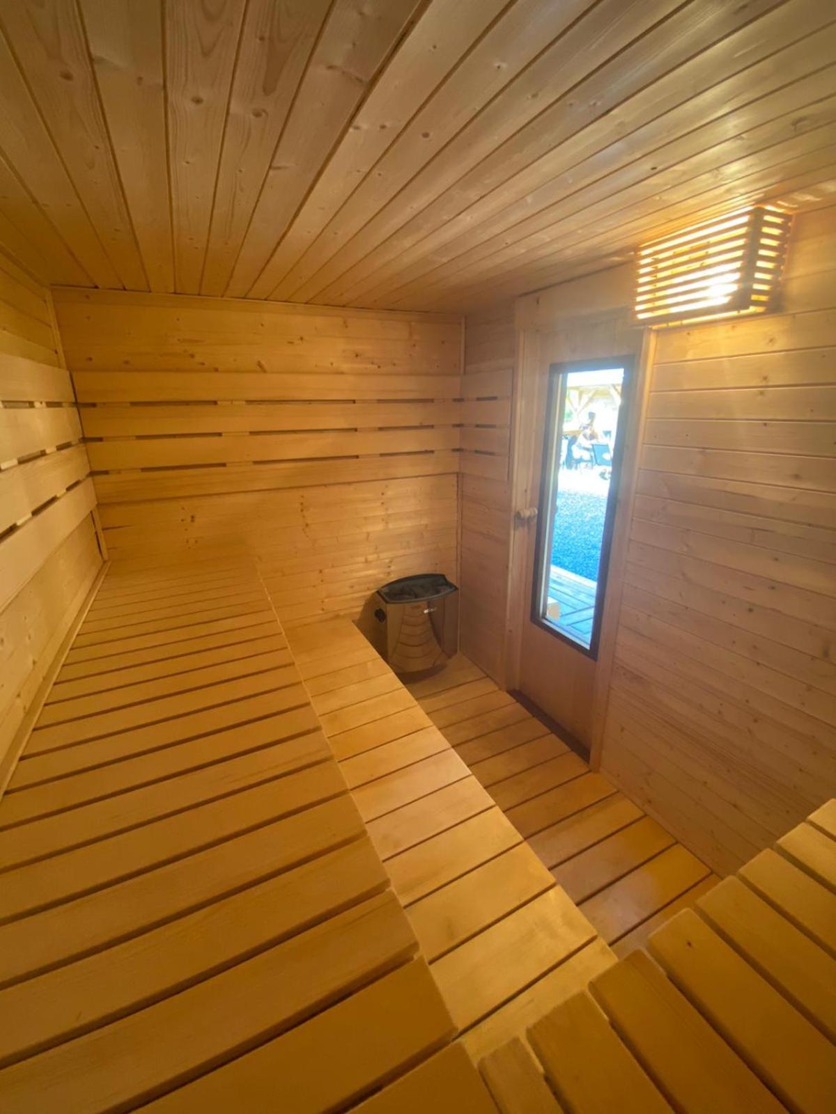 UBYTOVÁNÍ S WELLNESS view 2