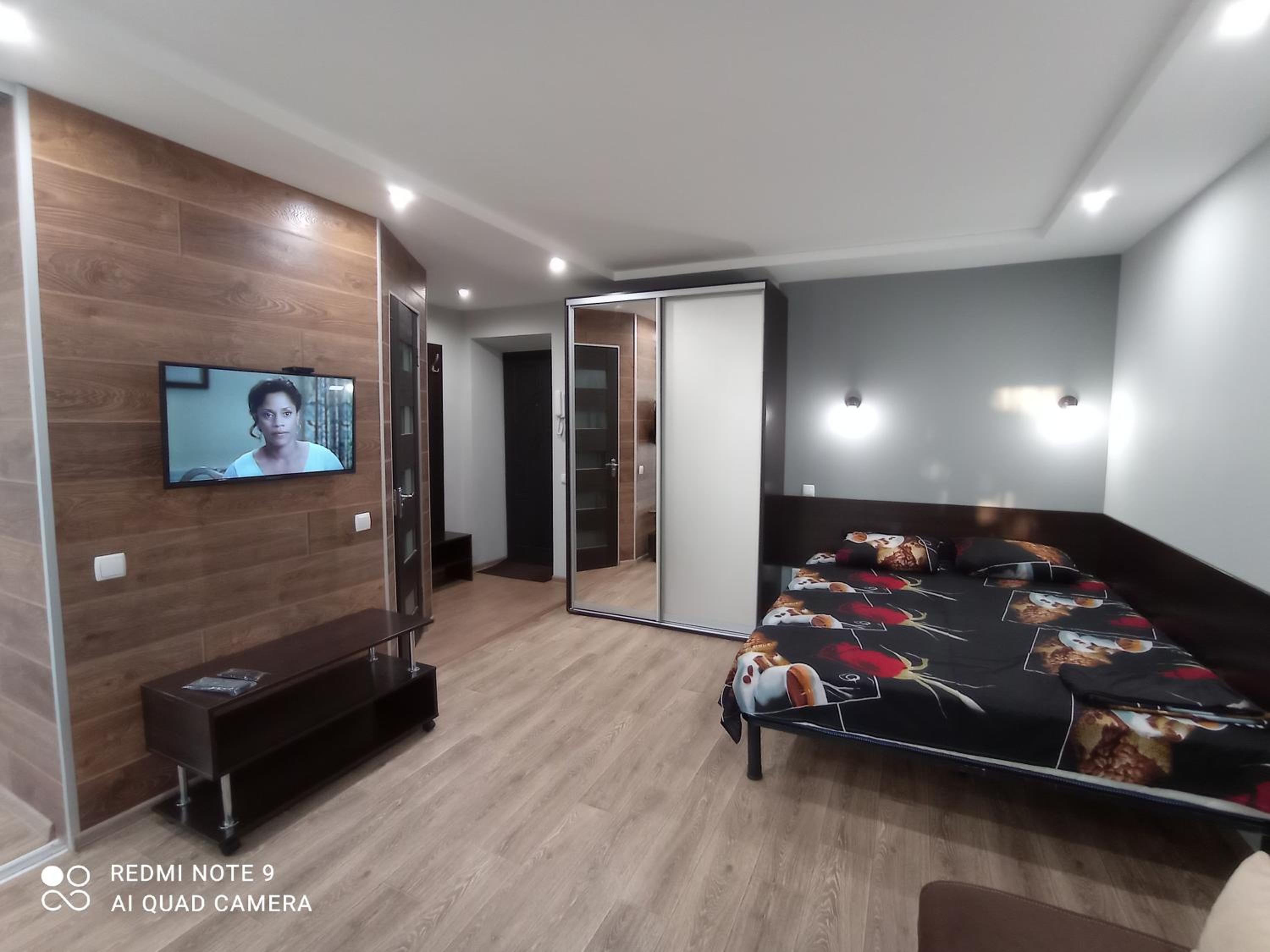 НЕ ВИМИКАЮТЬ СВІТЛО lark apartment view 5