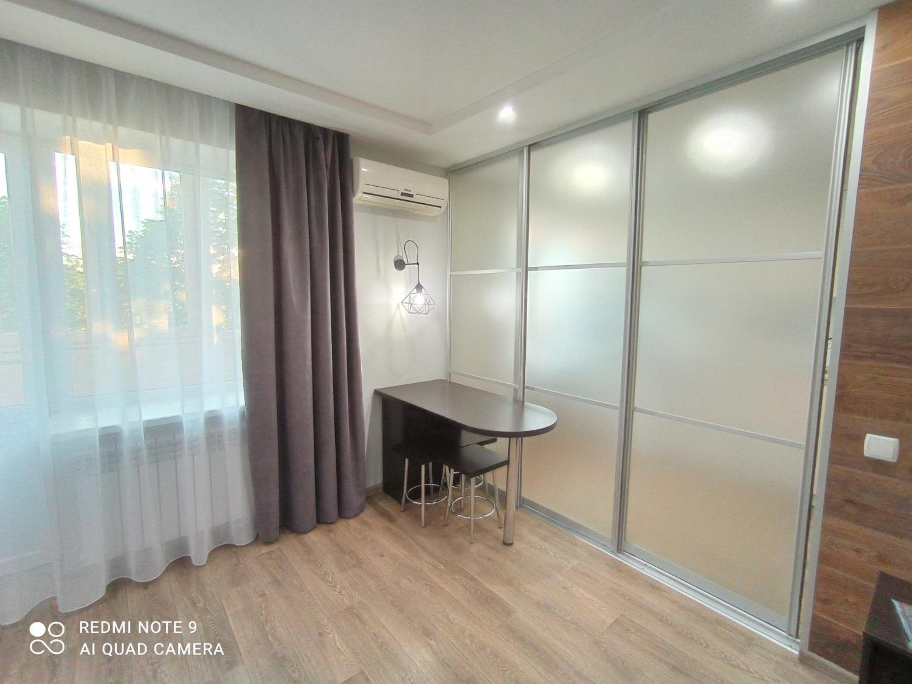 НЕ ВИМИКАЮТЬ СВІТЛО lark apartment view 4