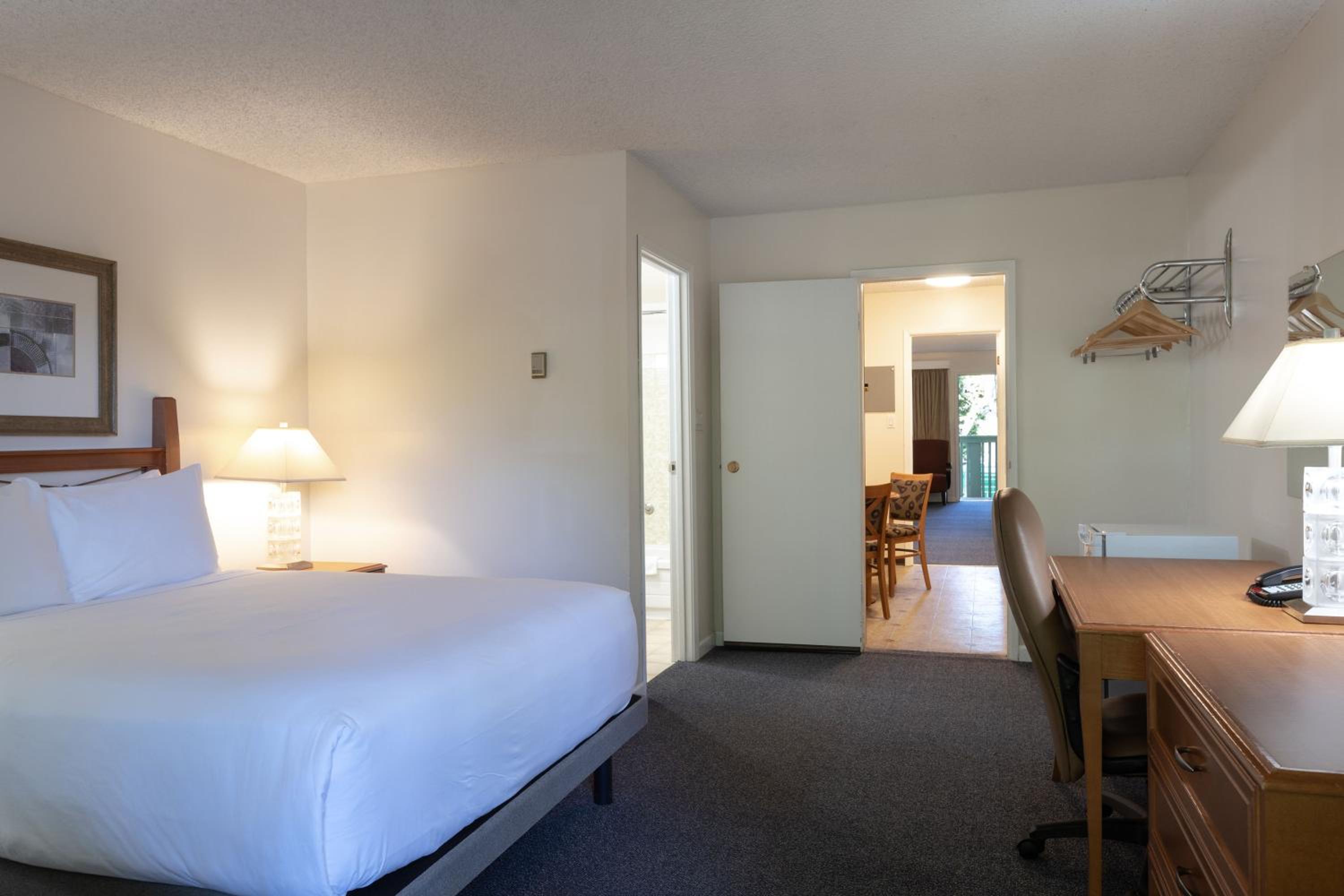 Robin Hood Inn and Suites