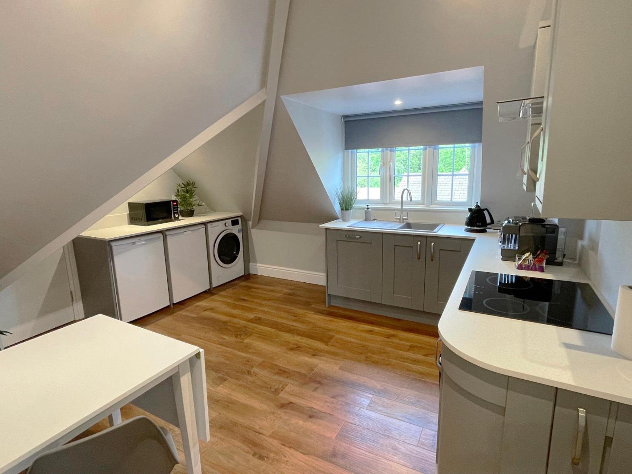 Yeovil Vacations - 'The Loft' - Property Image 12