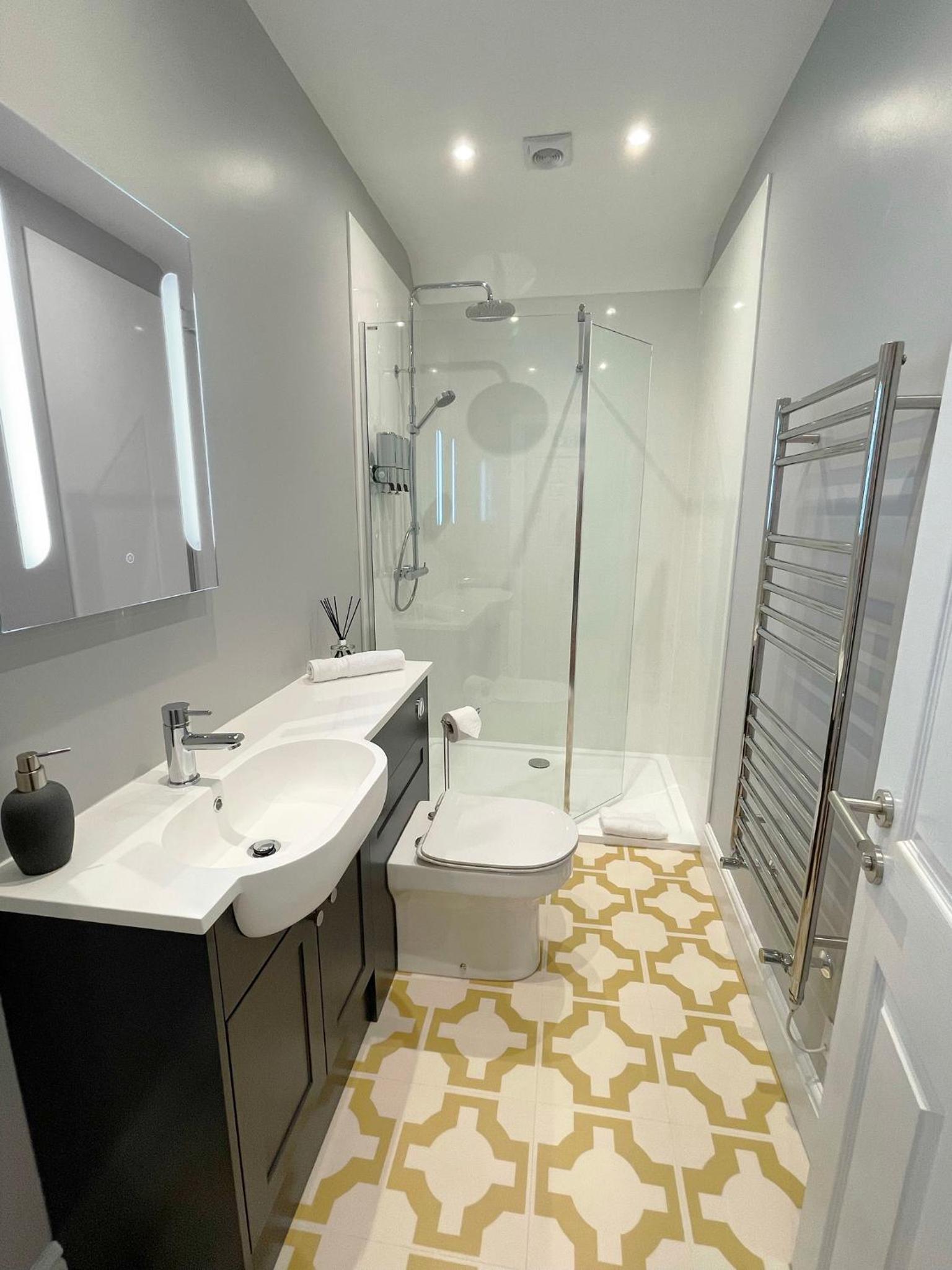 Yeovil Vacations - 'The Loft' - Property Image 14