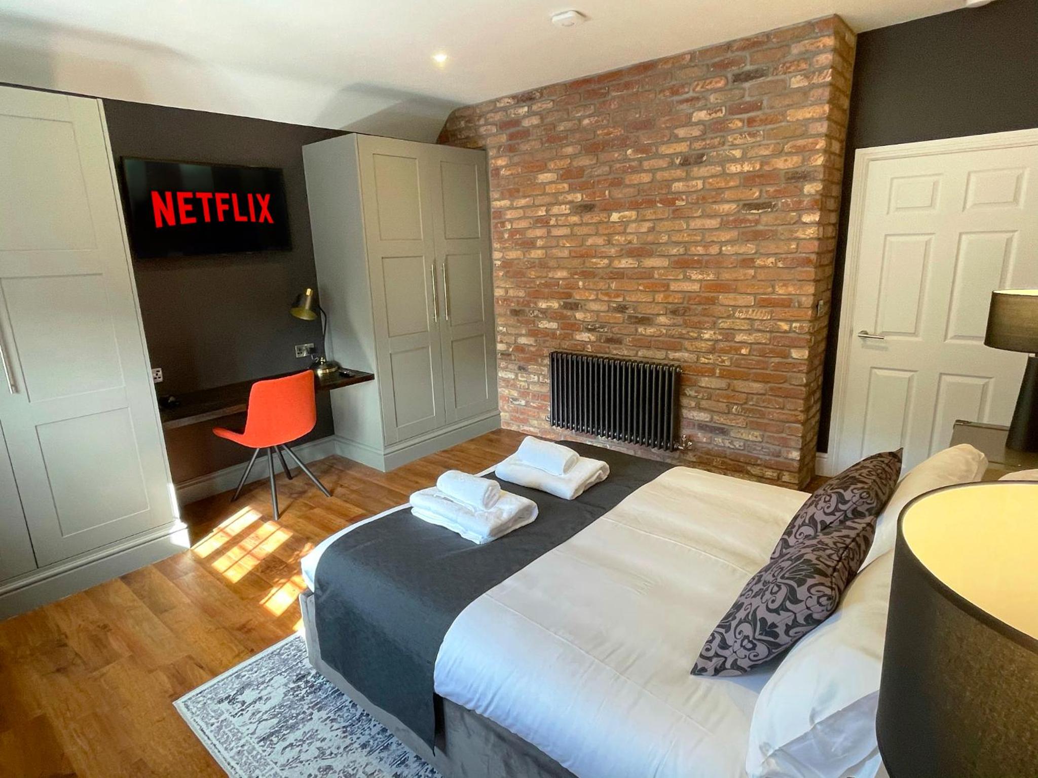 Yeovil Vacations - 'The Loft' - Property Image 2